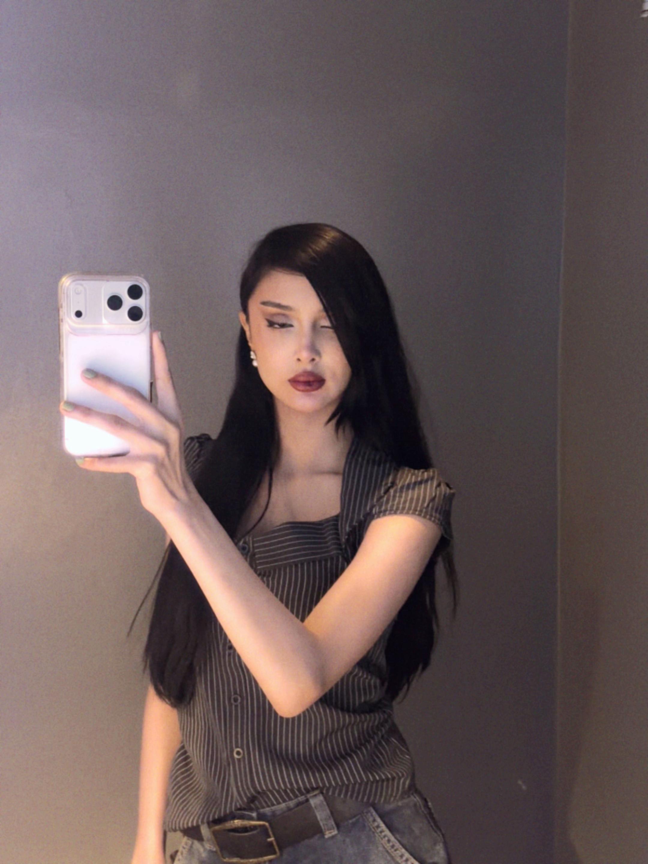 @🐝