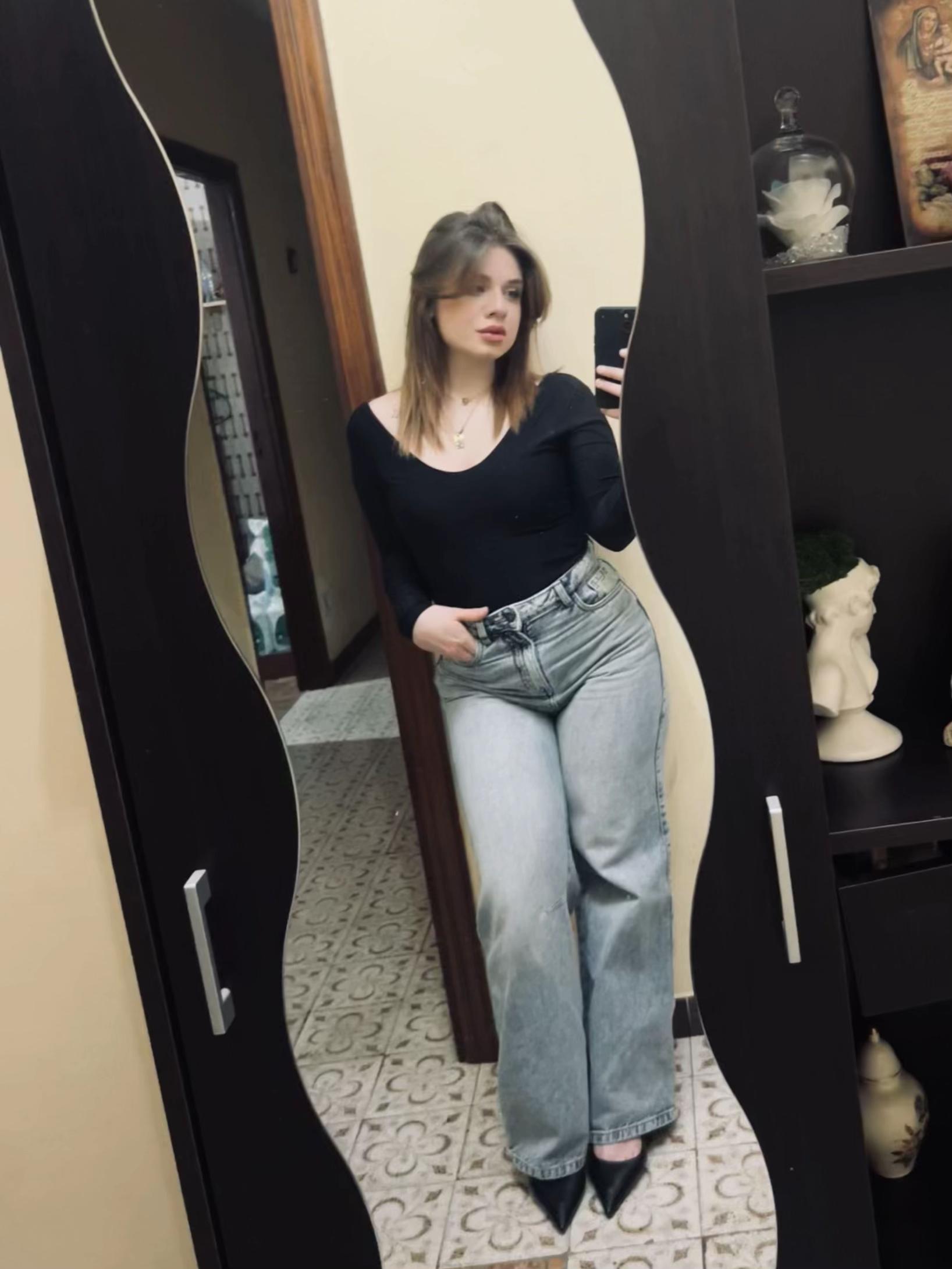 @Elena🦋