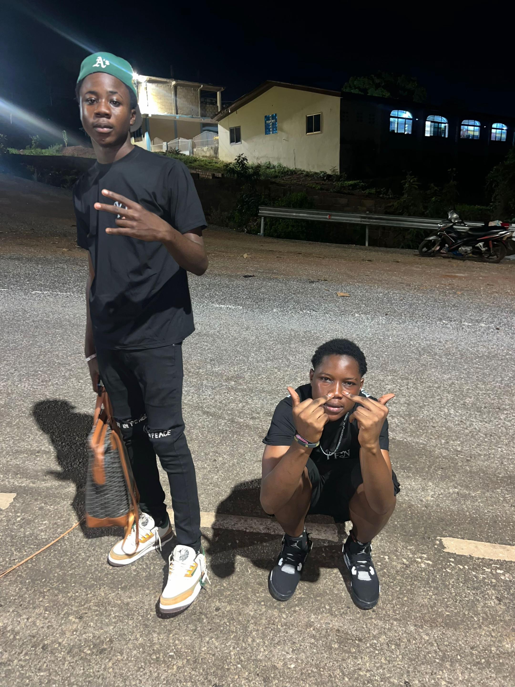 @38 BABY💚🌴🦍