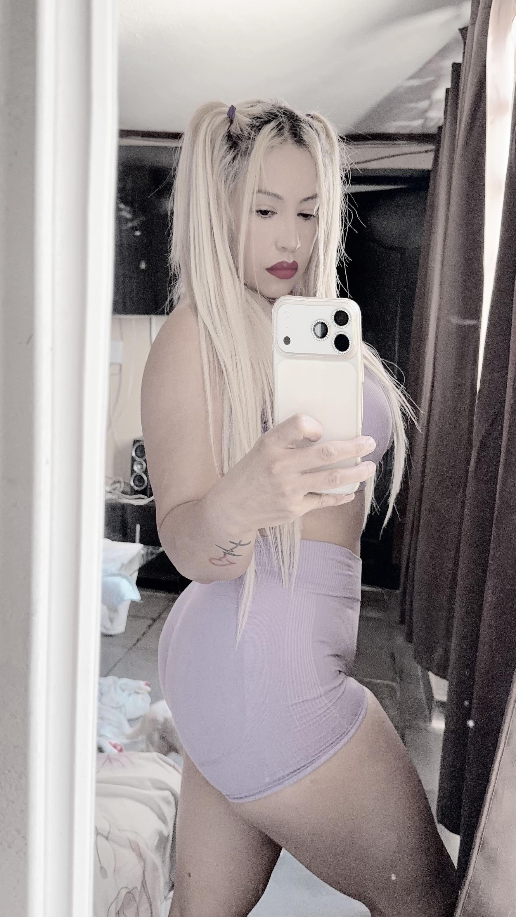 @Nayely AG