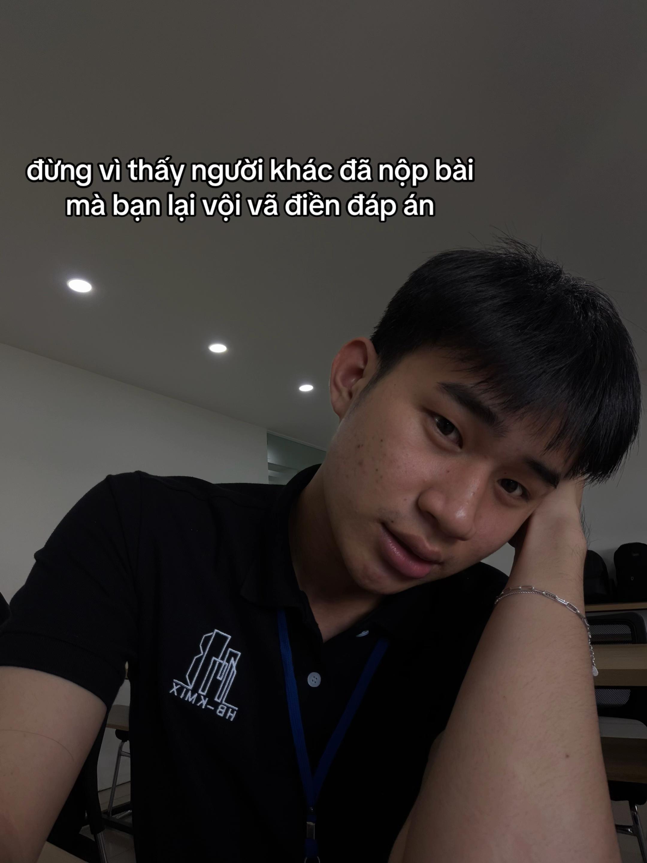 @thằng nhóc hay khóc