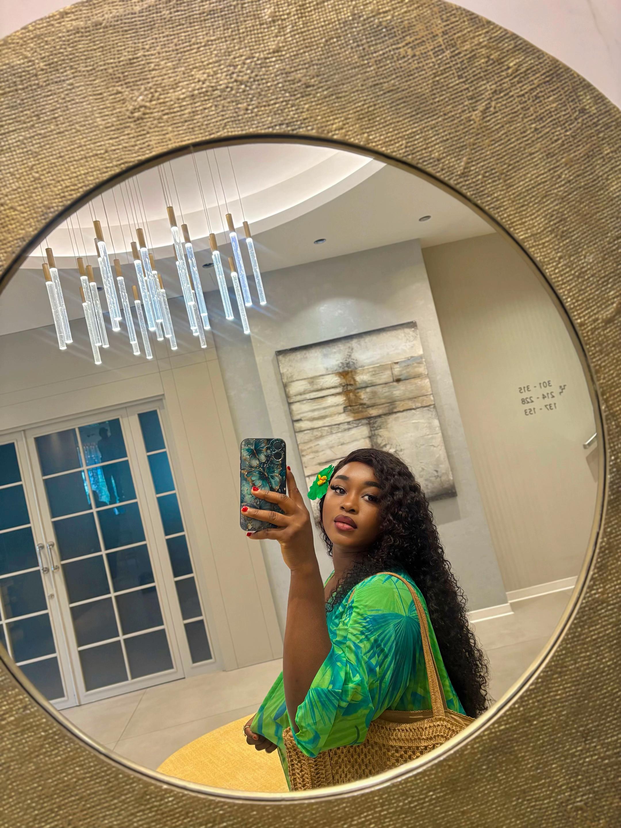 @tinukevibes___