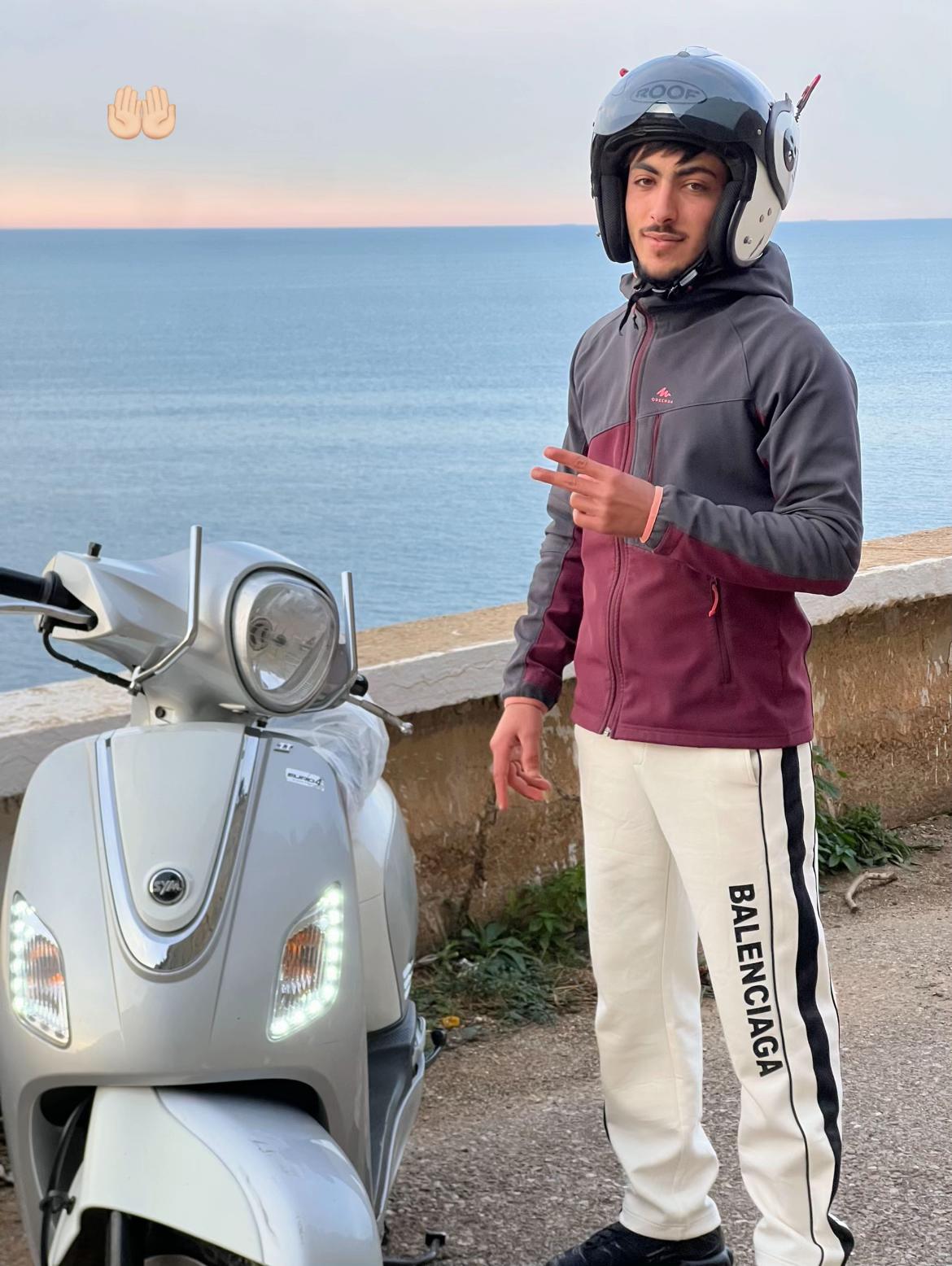 @🐺