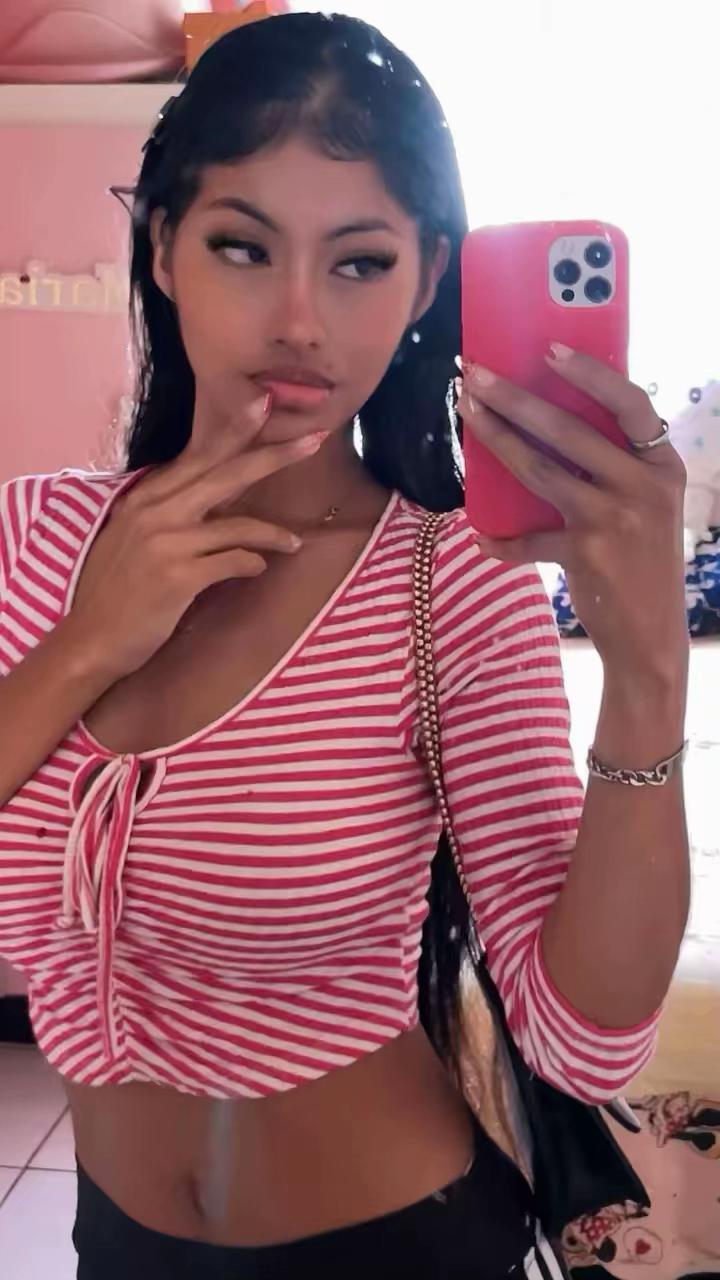 @annymoniquet