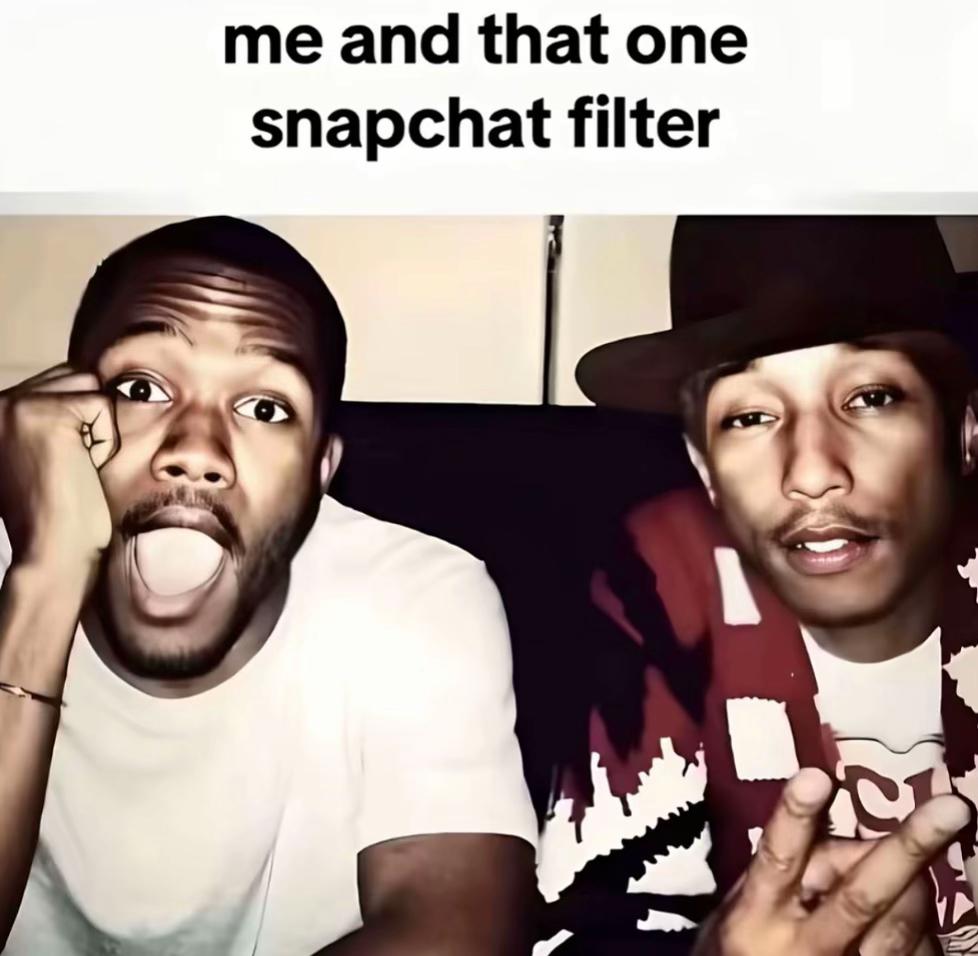 @🫰🏼