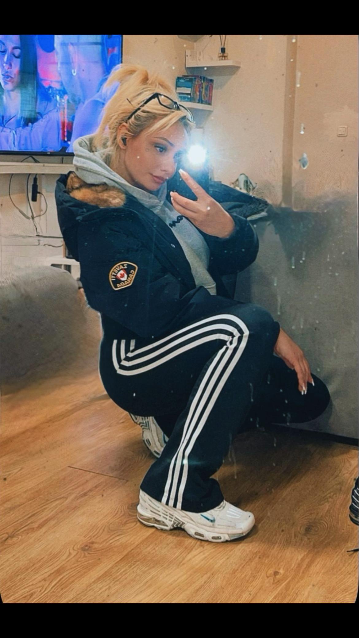 @bellaa_blond