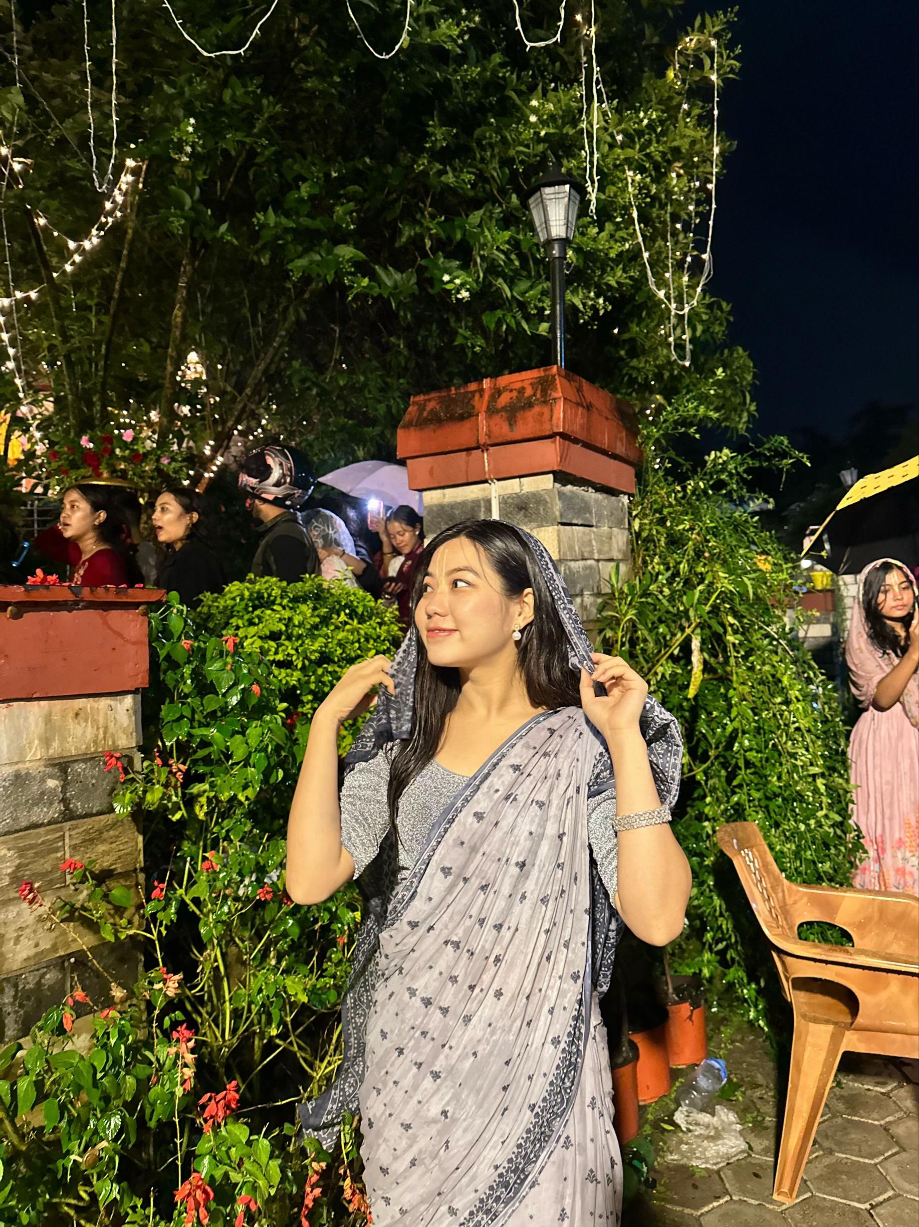 @aashri._
