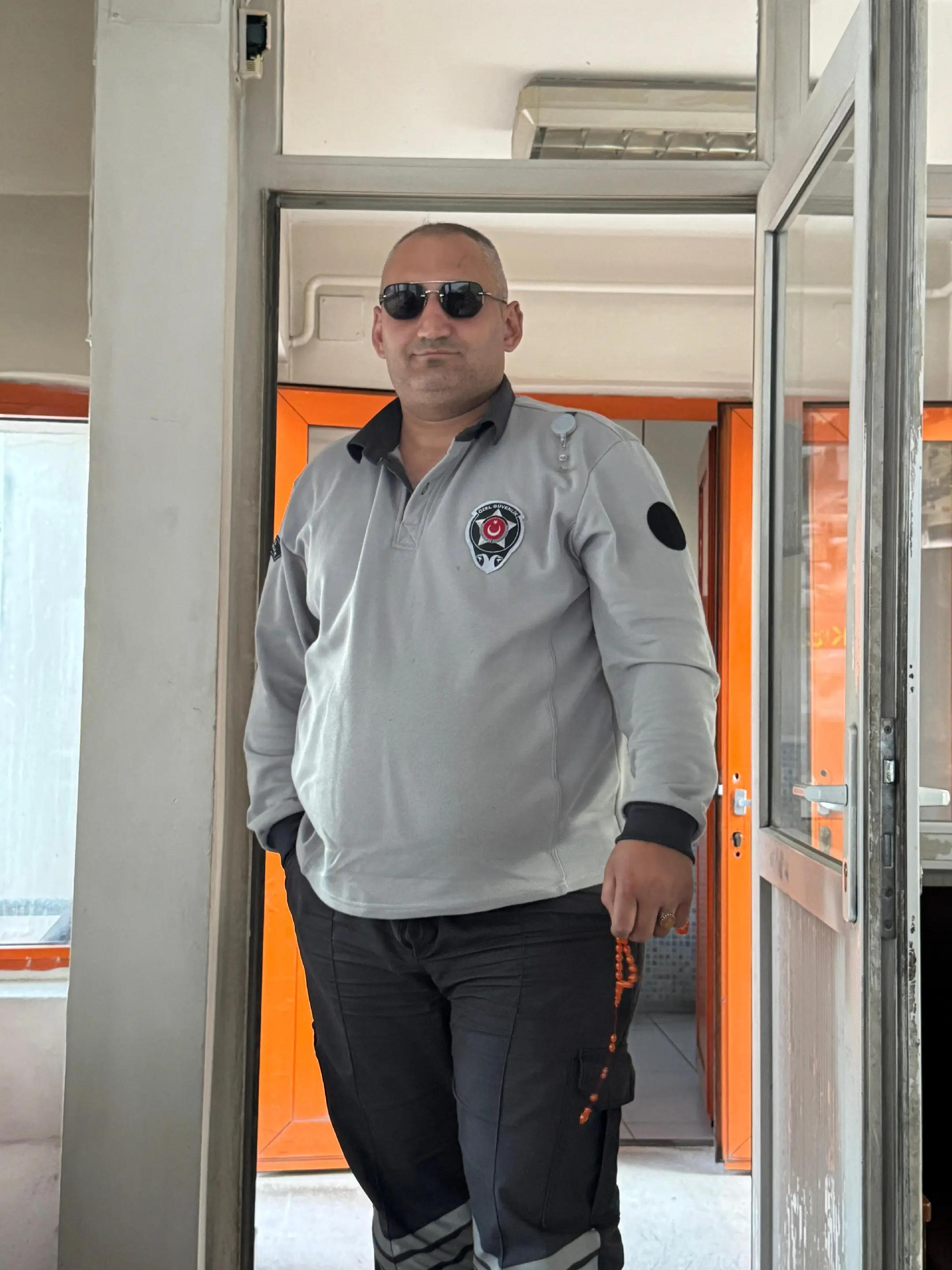 @&Uuml;mit Akdeniz