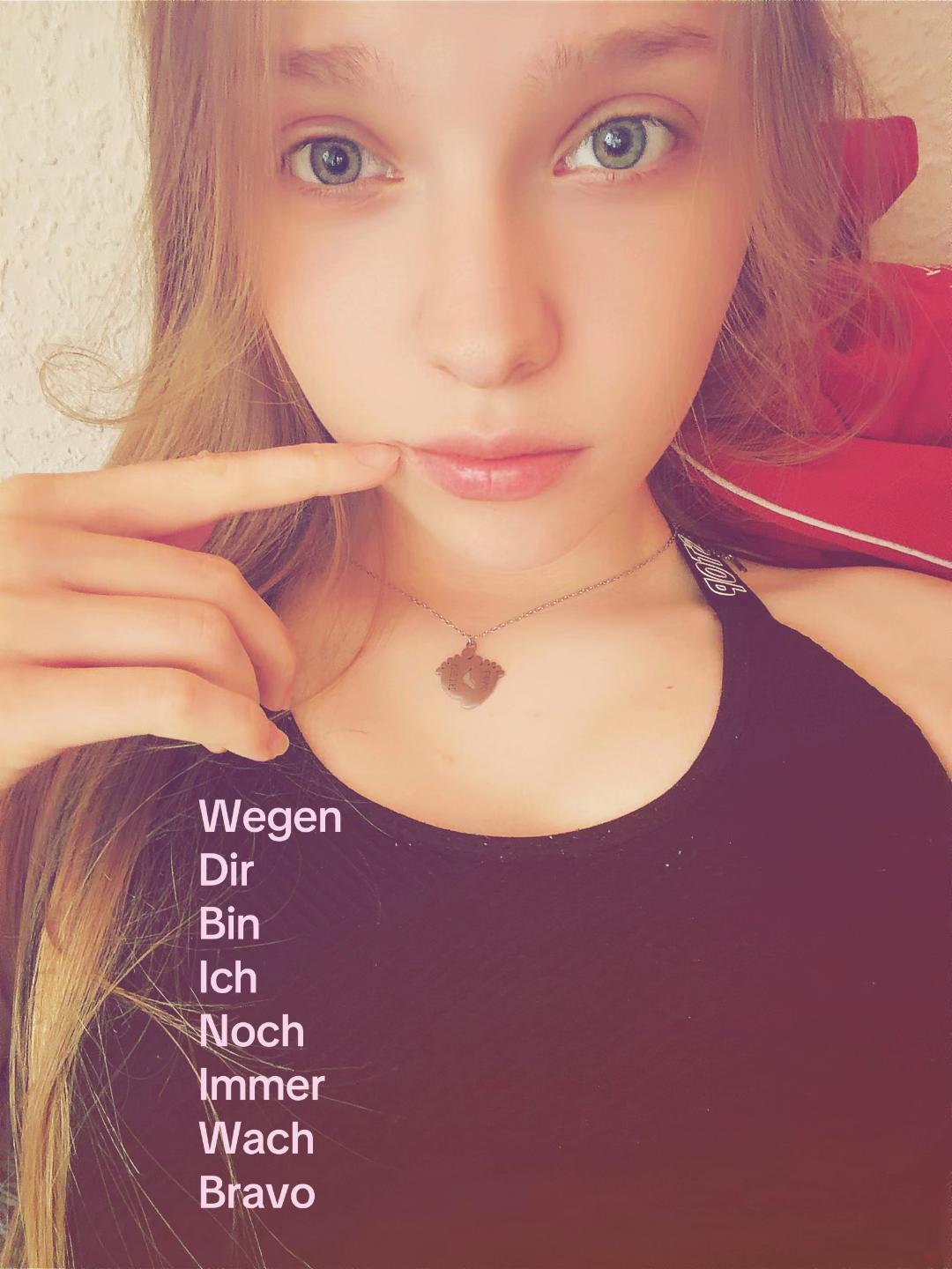 @🎭