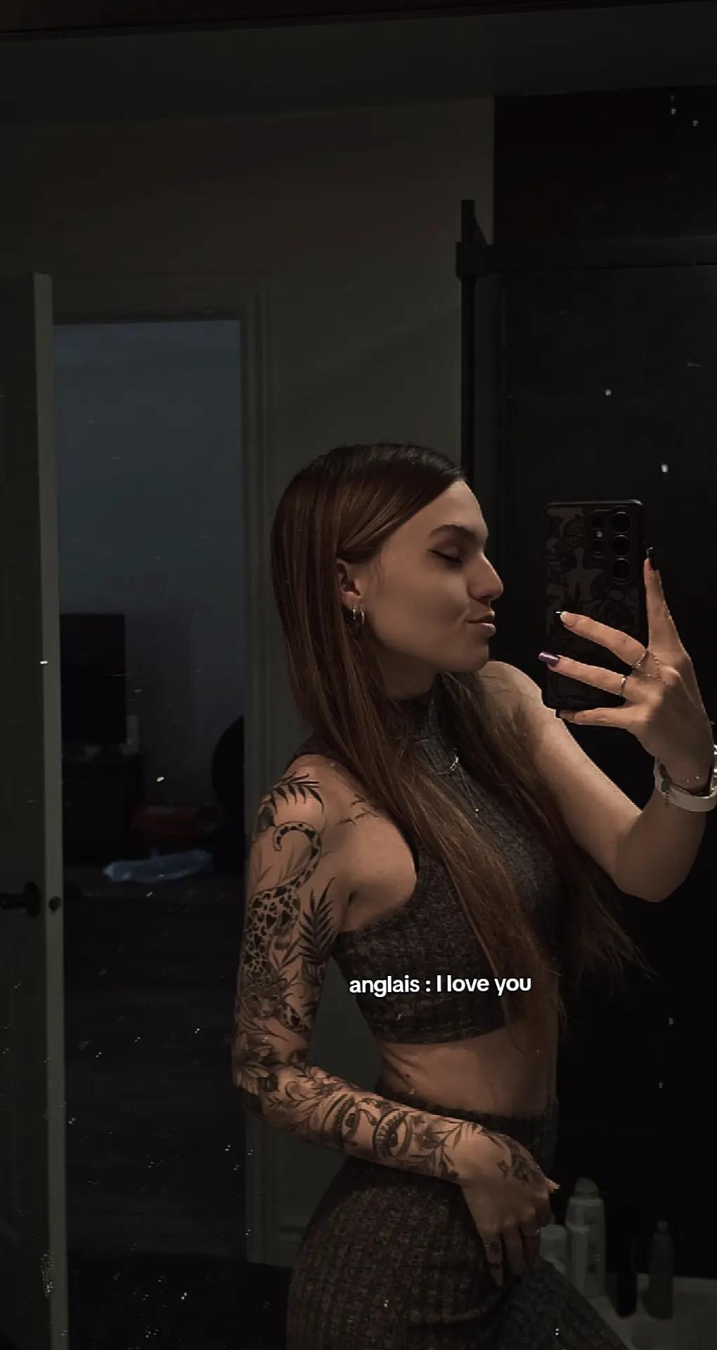 @H&eacute;l&eacute;na🖤