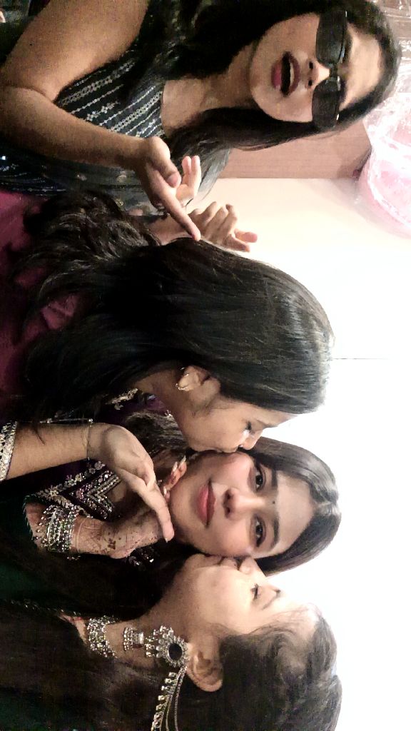 @akshitaa