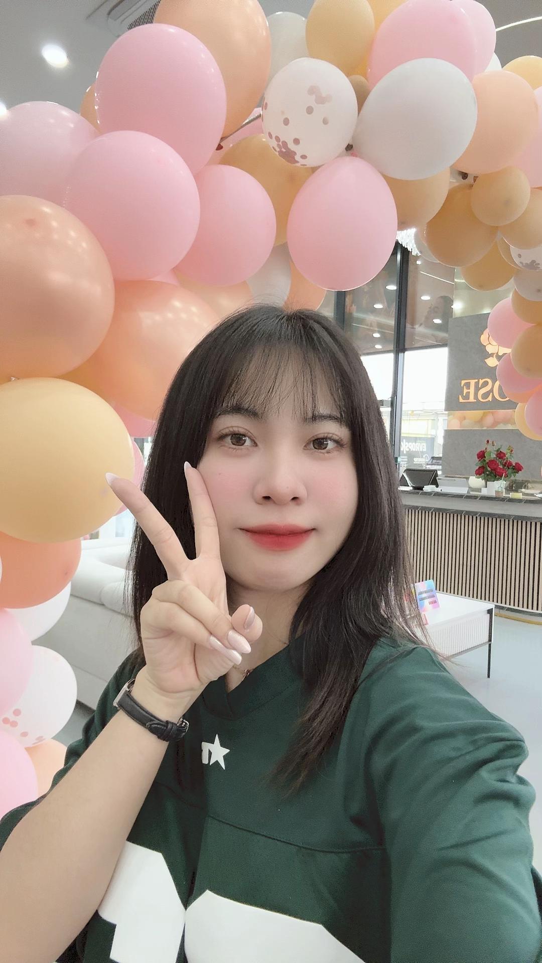 @Oanh Nana 🇻🇳🇯🇵🇨🇿