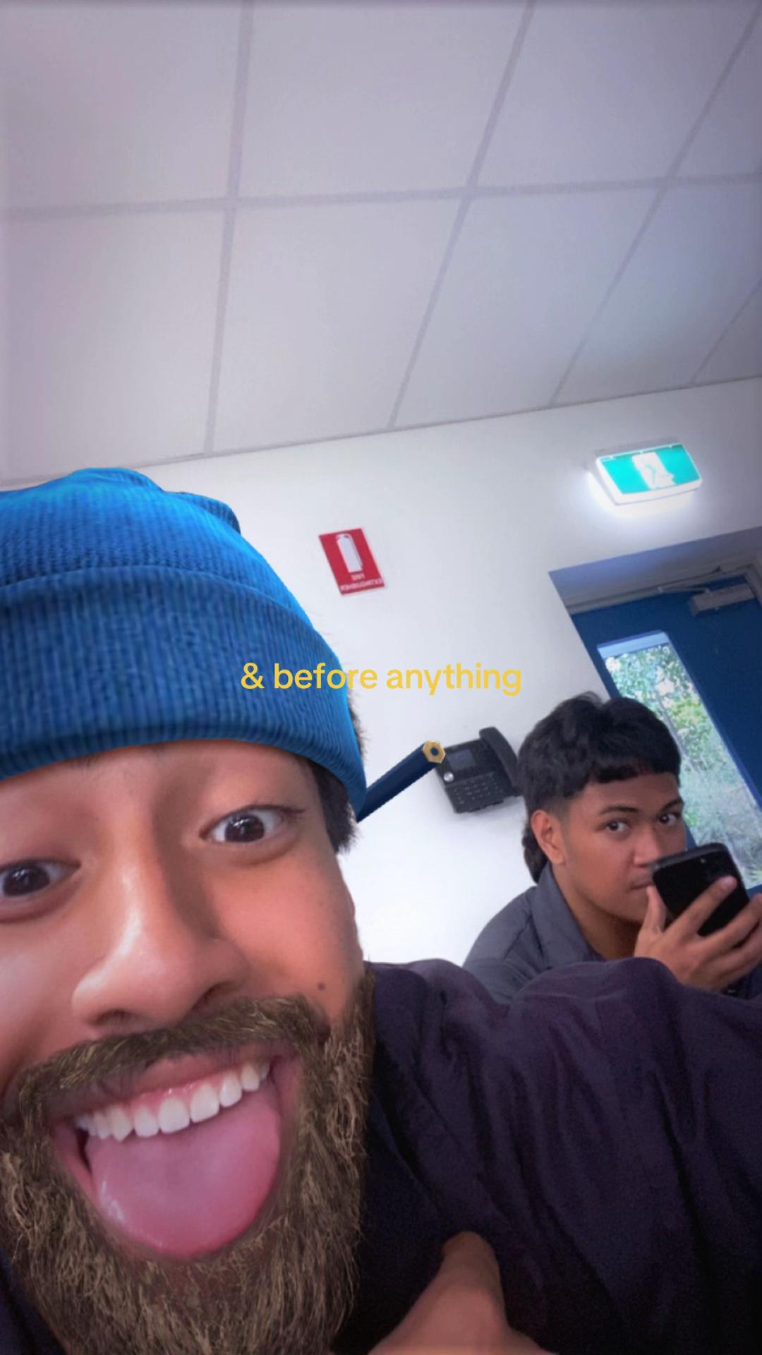 @️