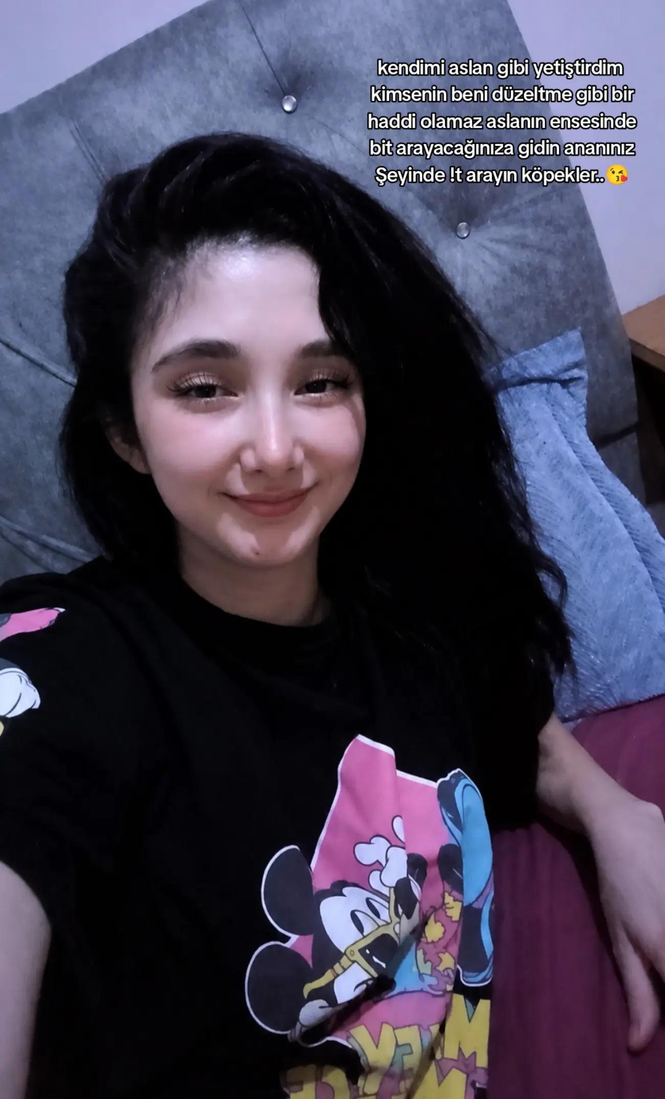 @👻