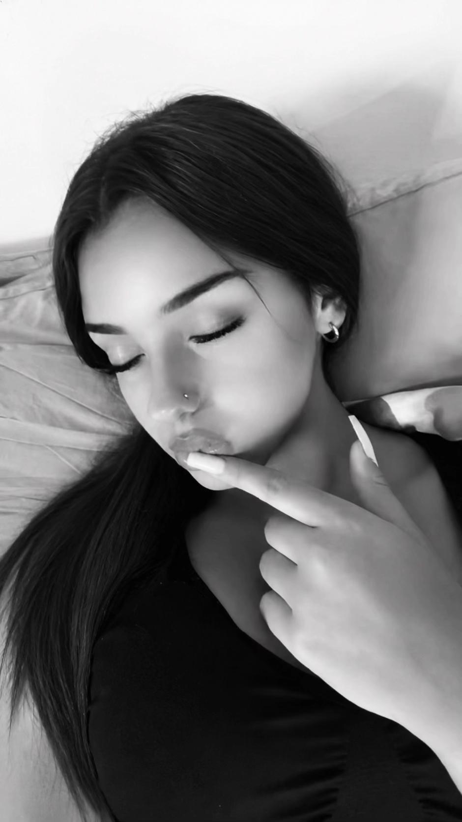@𝑔𝒶
