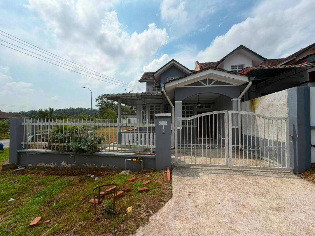 @Zahrah majid Property