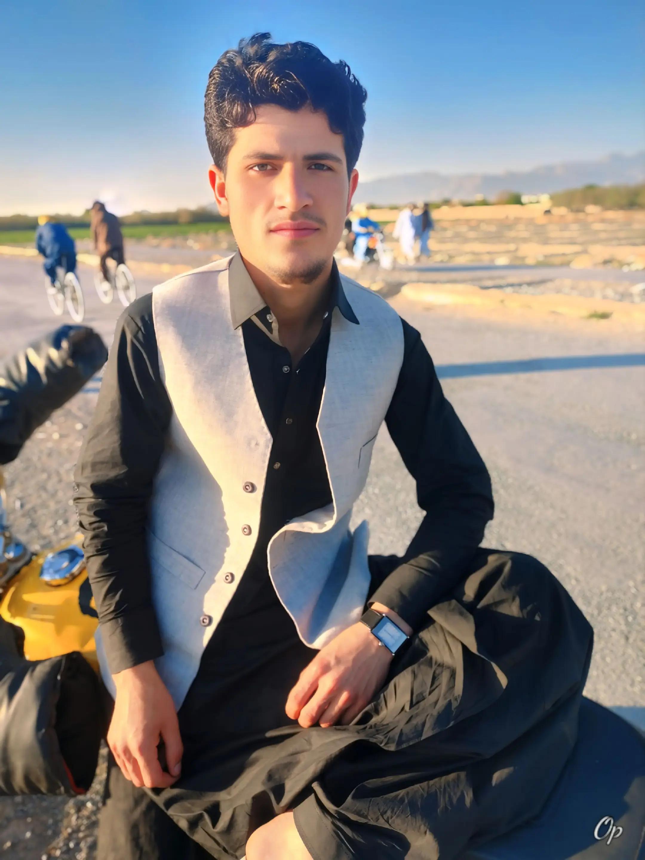 @NAQEEB. S. N.