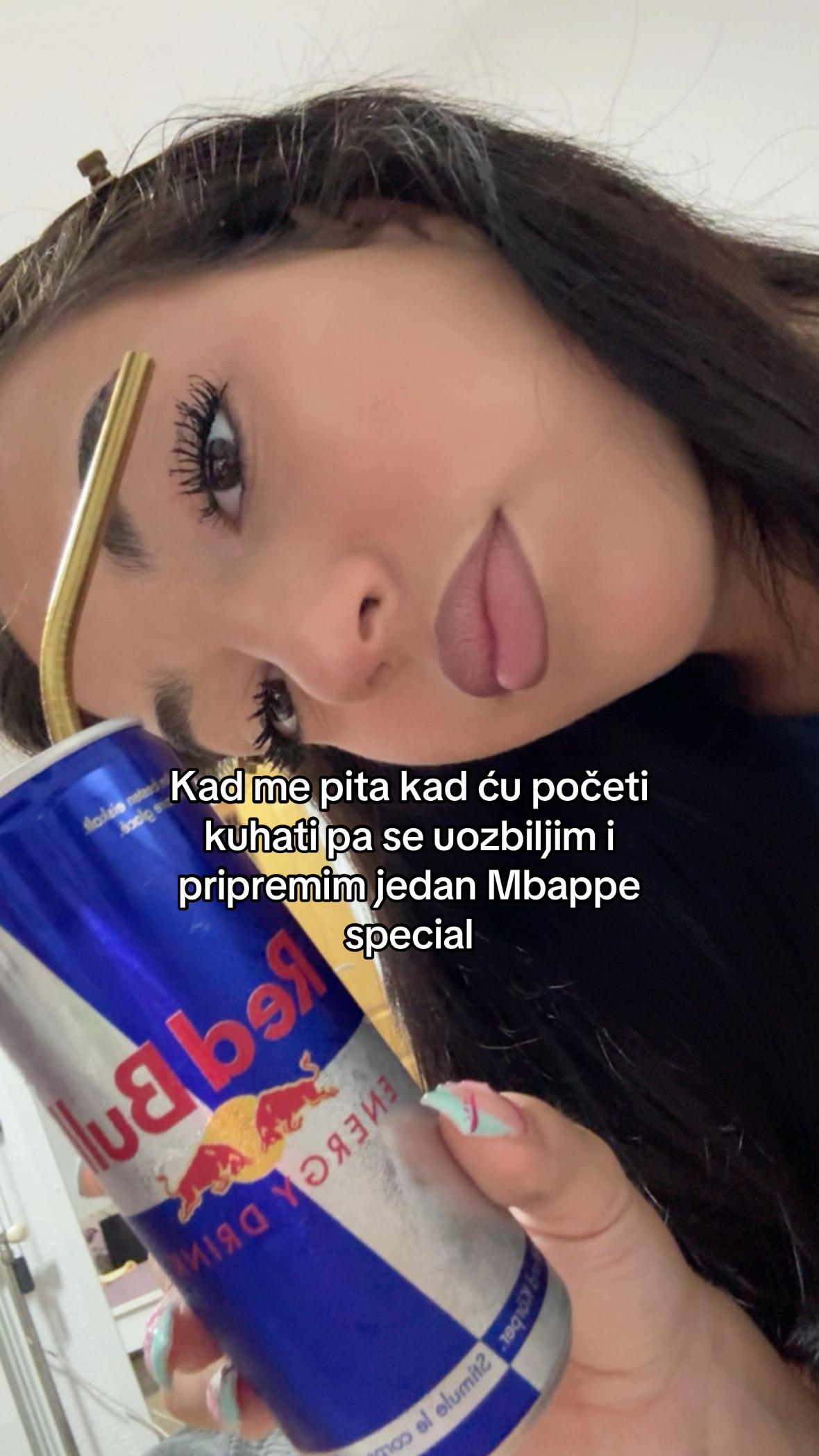 @LaraBarisic