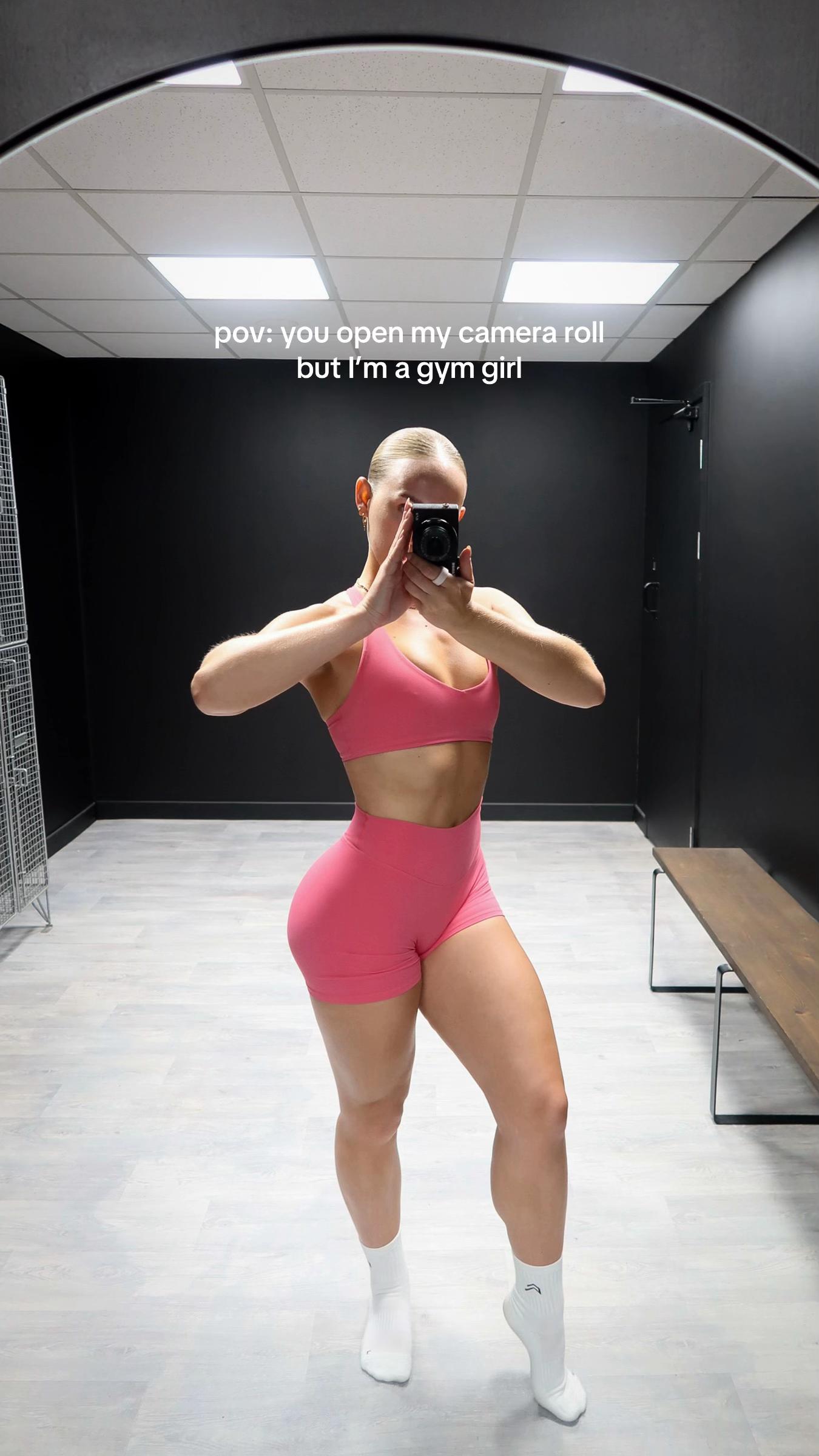 @tiacollinss