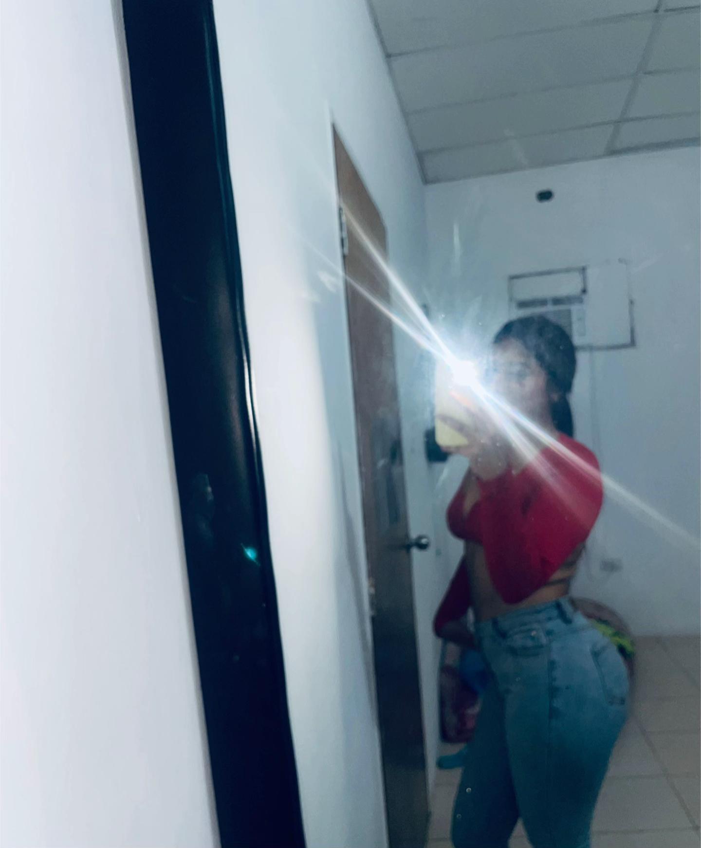 @👩🏻