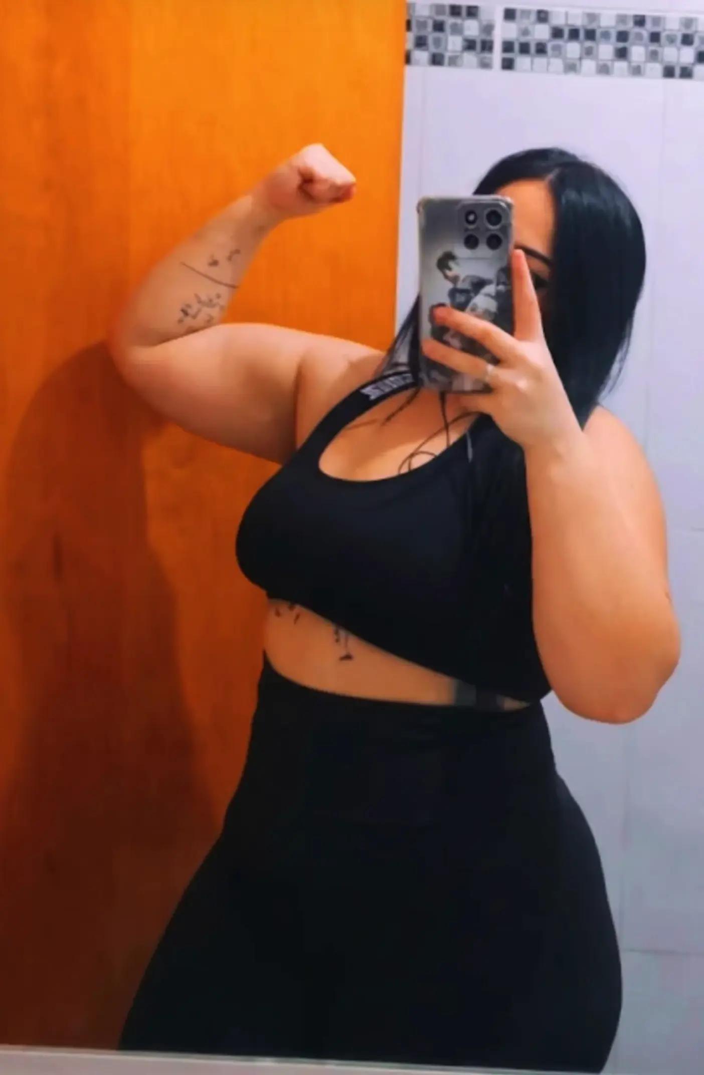 @Carolineidra17