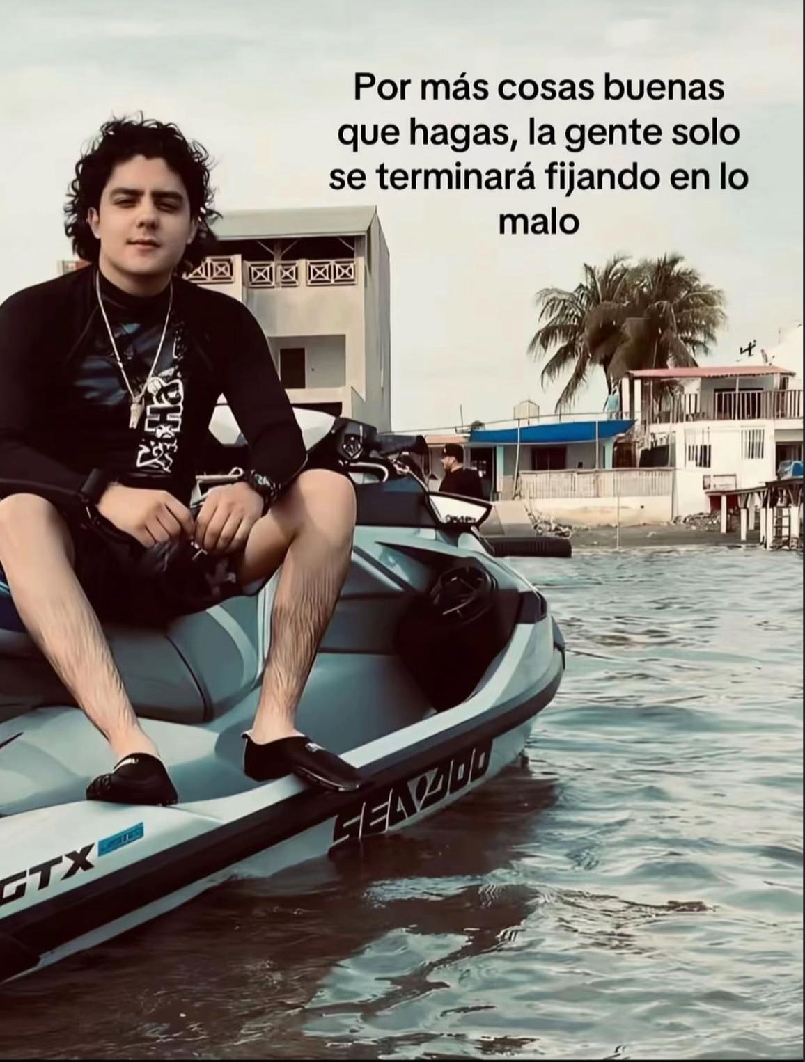 @🦇