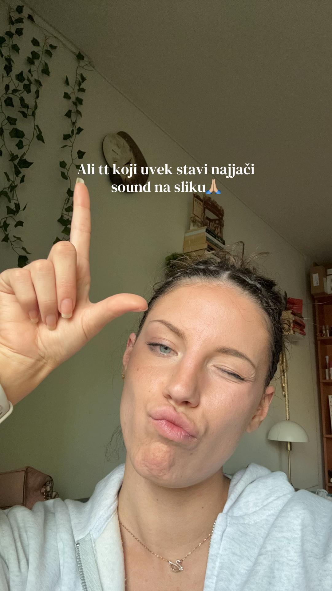 @Lola Kovačević⚡️