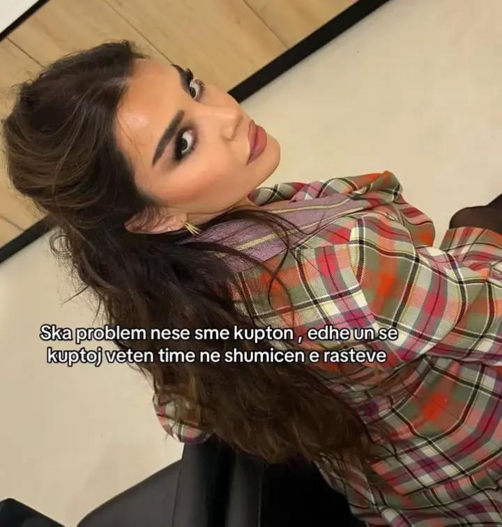 @⃟
