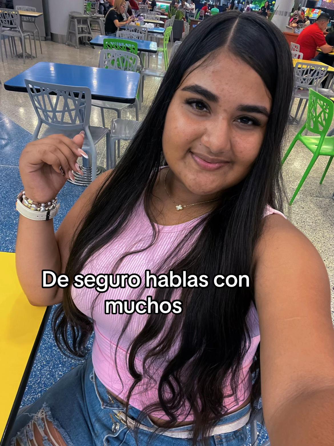 @Helen González
