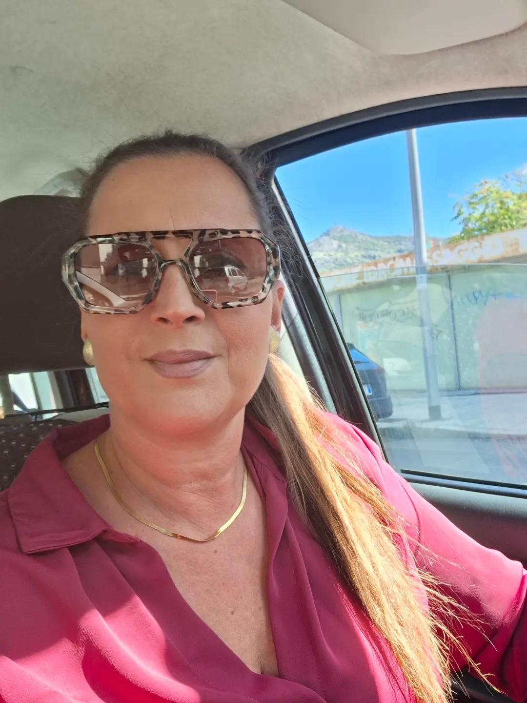 @Viviana