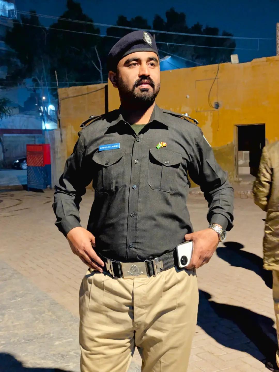 @Police Officer 🚨👮&zwj;♂️🚔