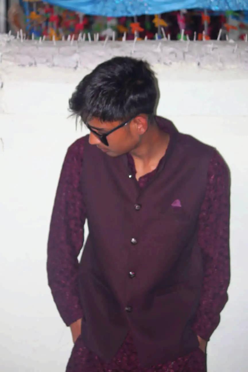 @🔱Sumit⚜️Ydv❤️🔥