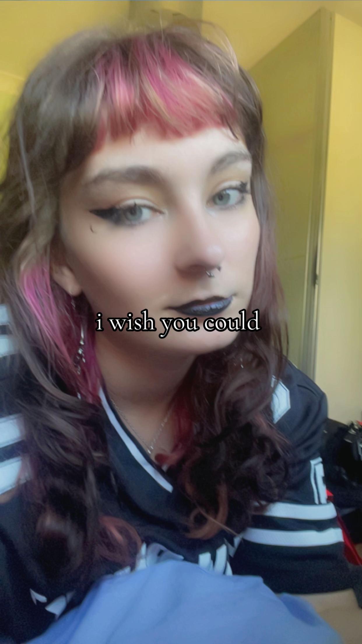@𝔏𝔞𝔲𝔯𝔢𝔫𝔐𝔦𝔠𝔥𝔢𝔩𝔩𝔢🦇