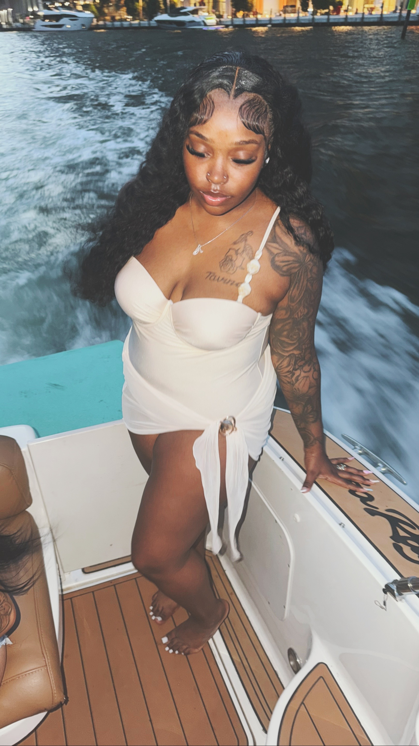 @niviii