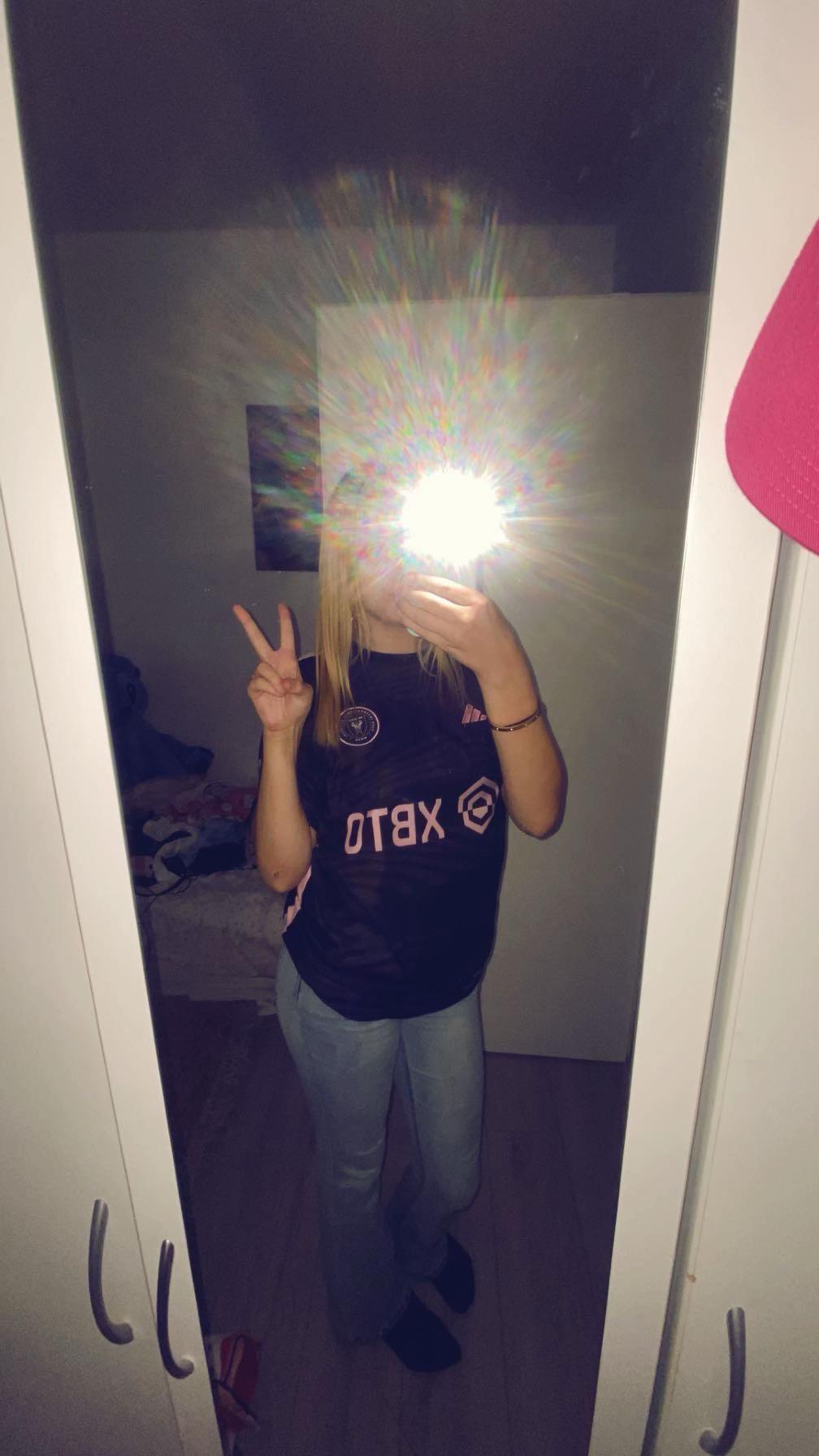 @𝐙𝐨𝐞