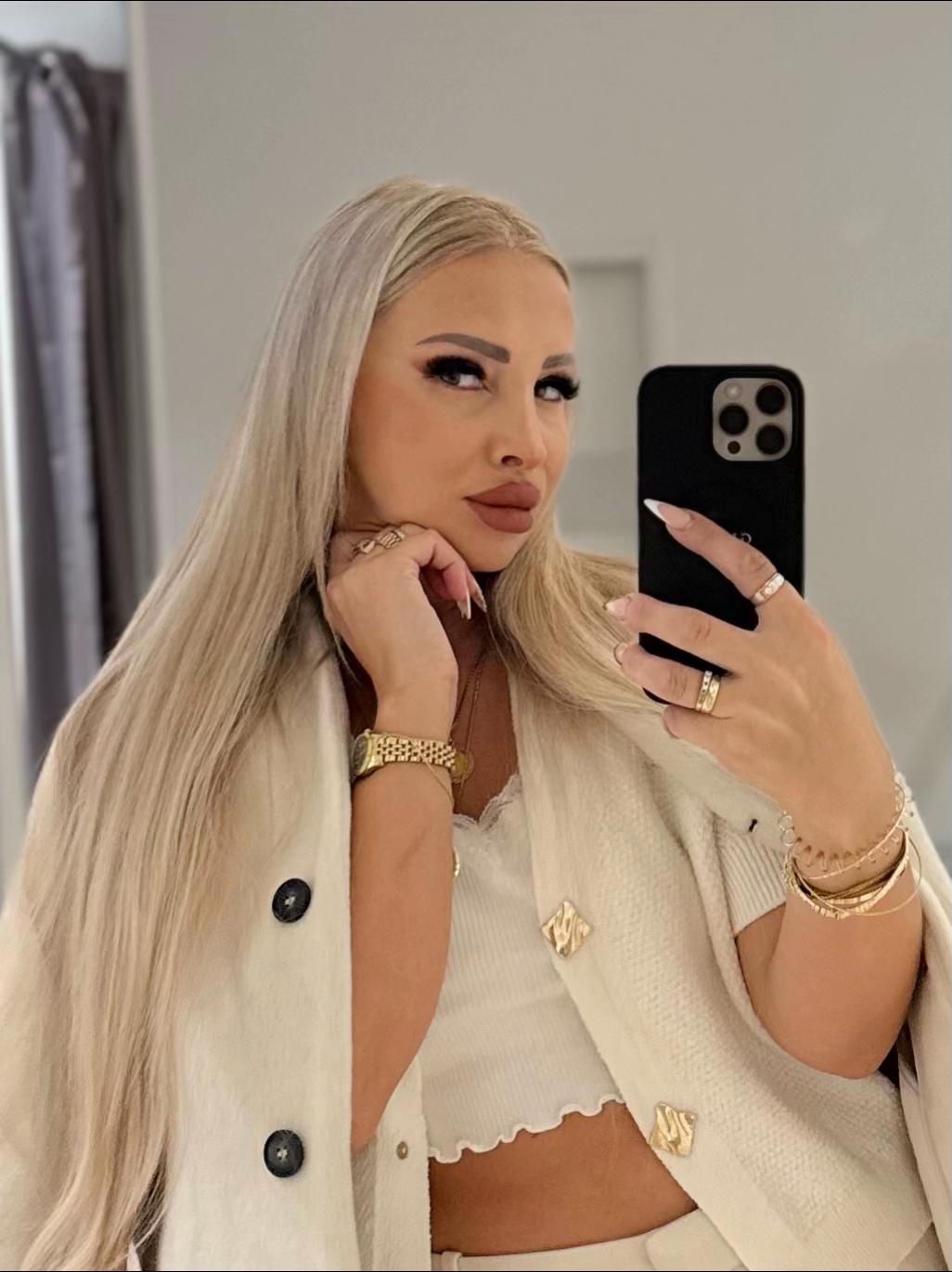 @SimplyChic