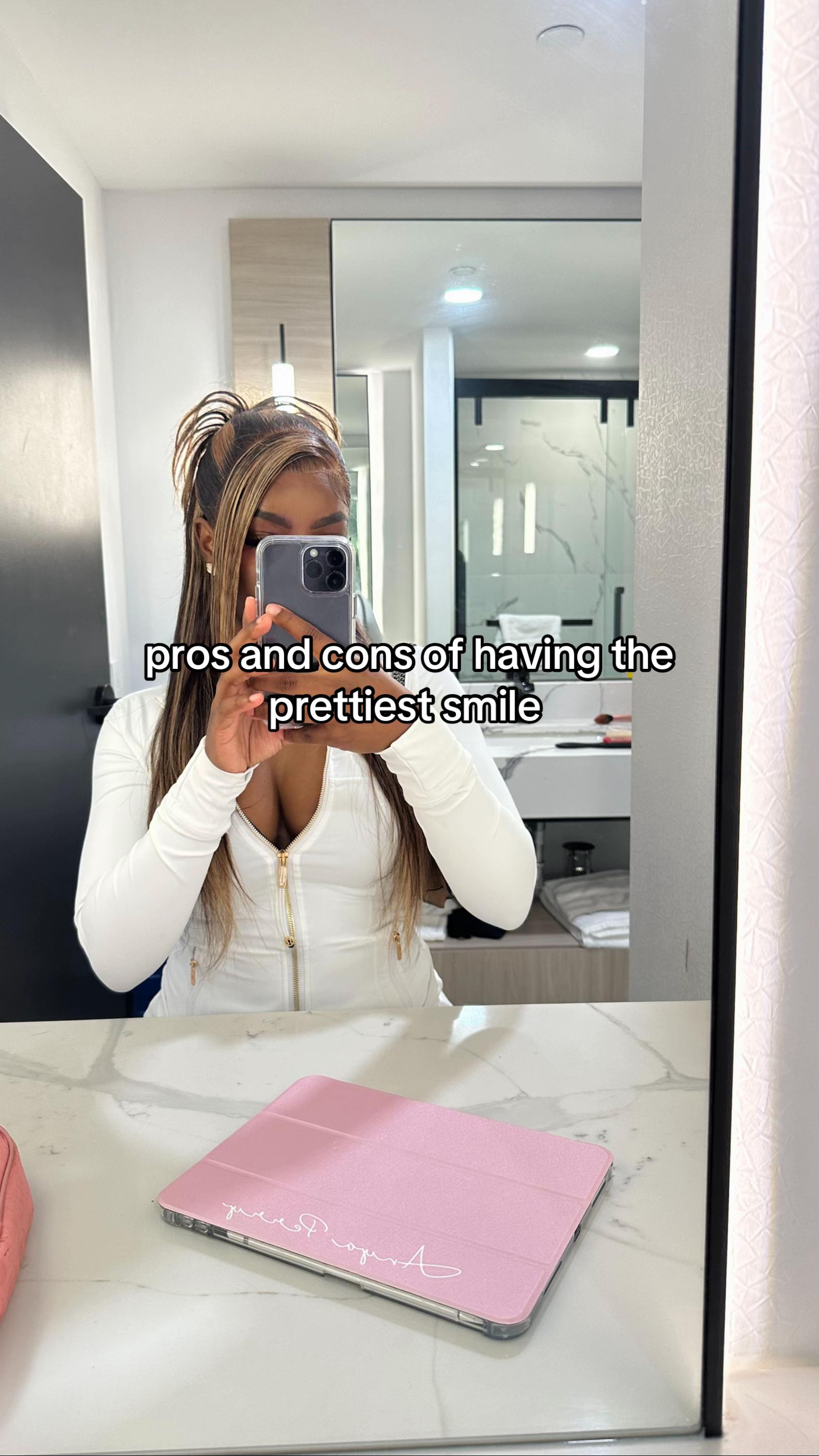 @👩🏾&zwj;❤️&zwj;💋&zwj;👩🏾