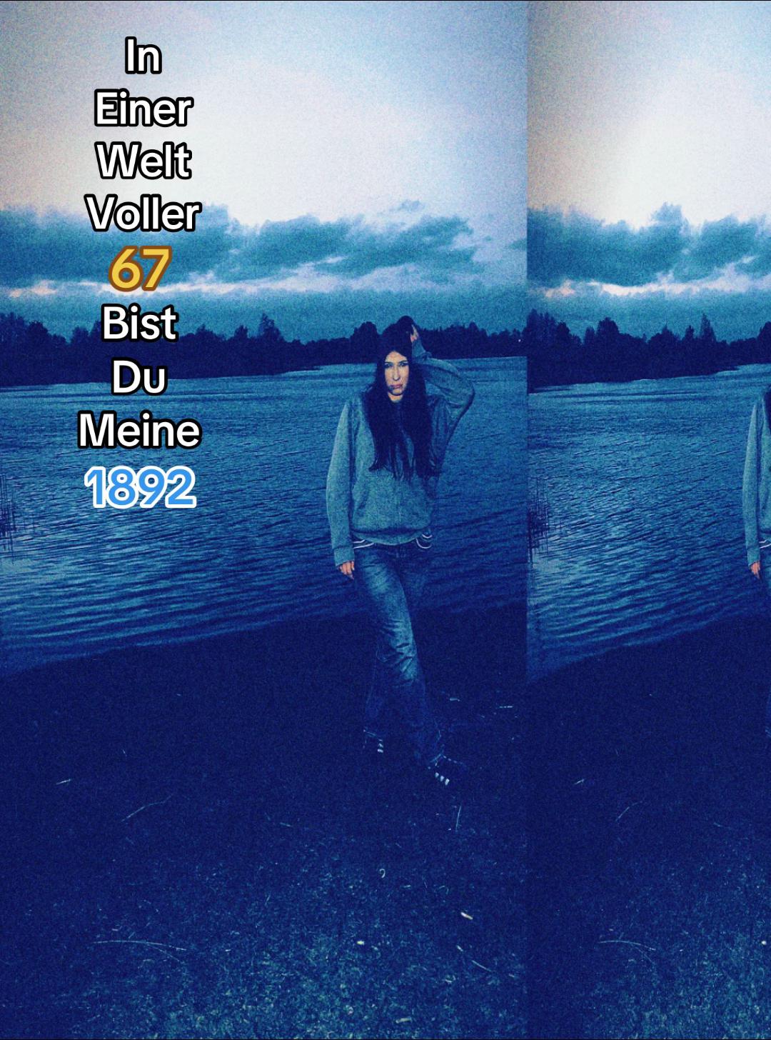 @🫐