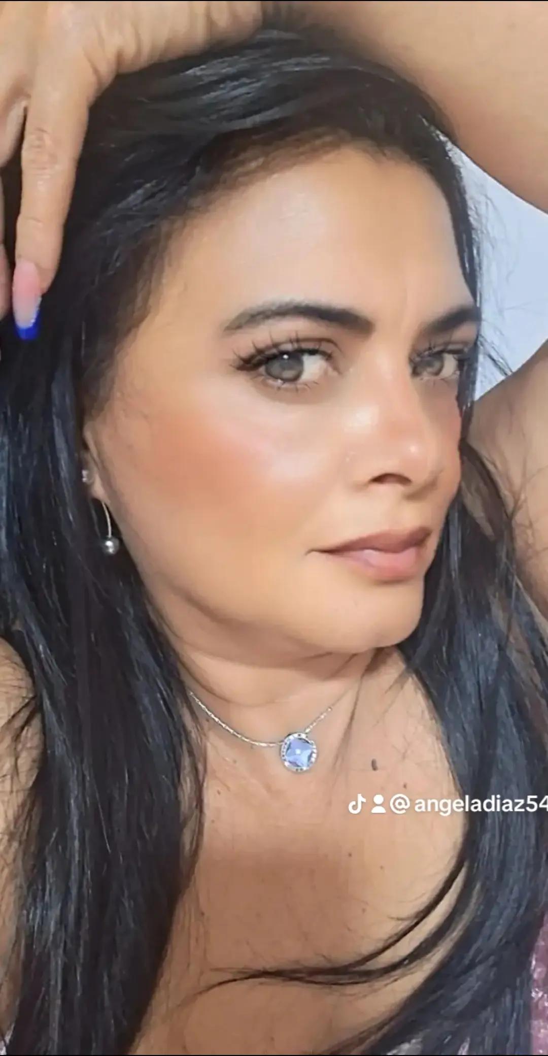 @Angela Diaz🇩🇴🇩🇴🇩🇴