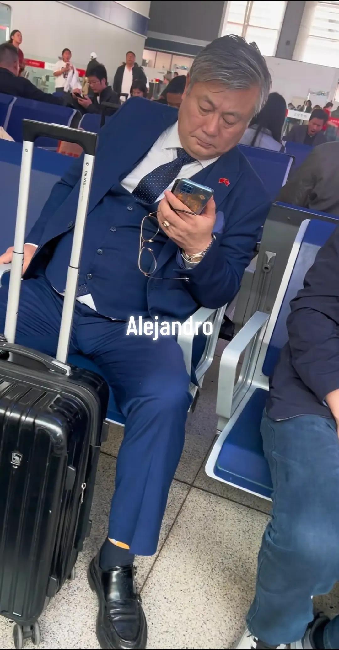 @Alejandro