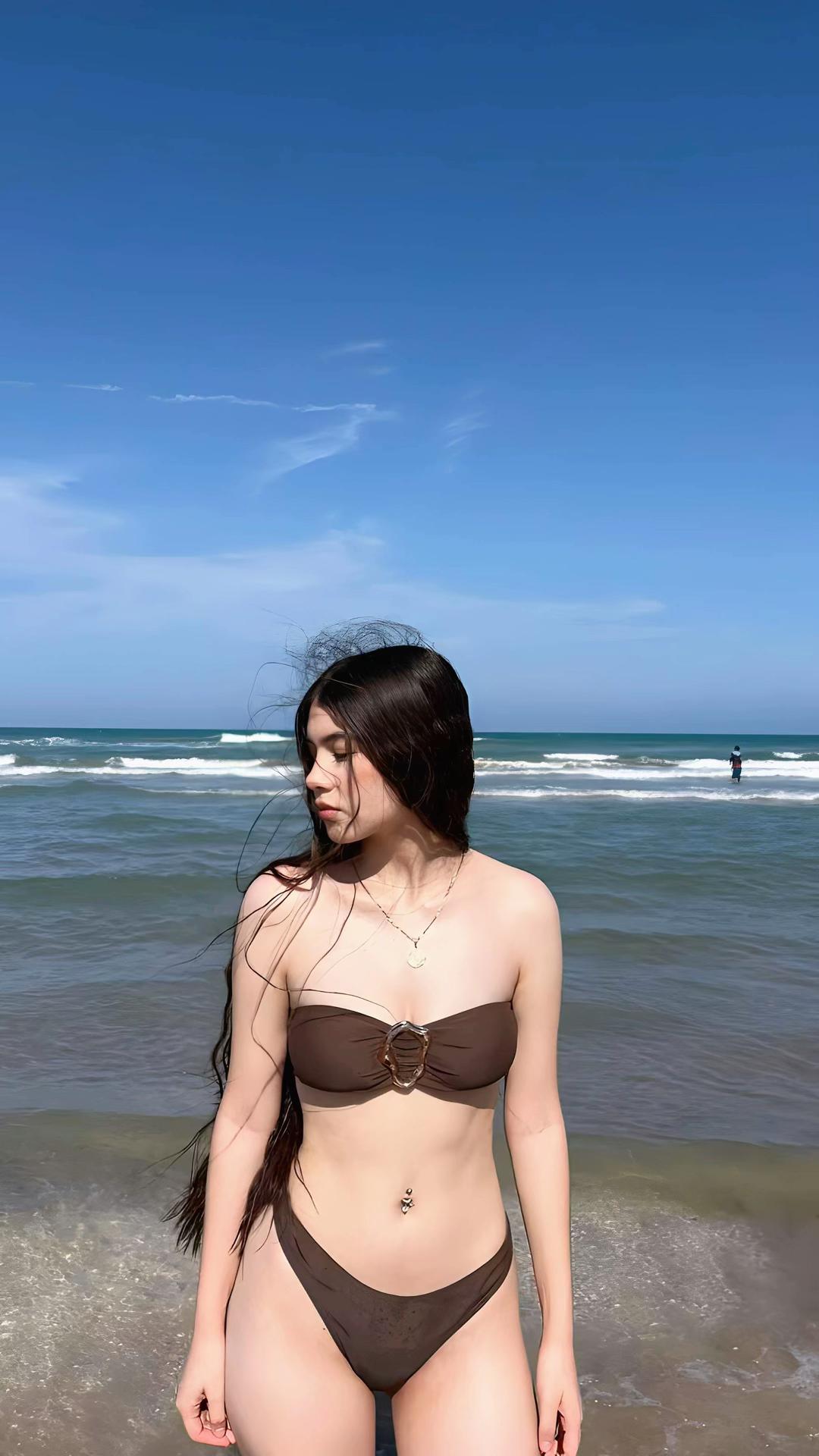 @<3