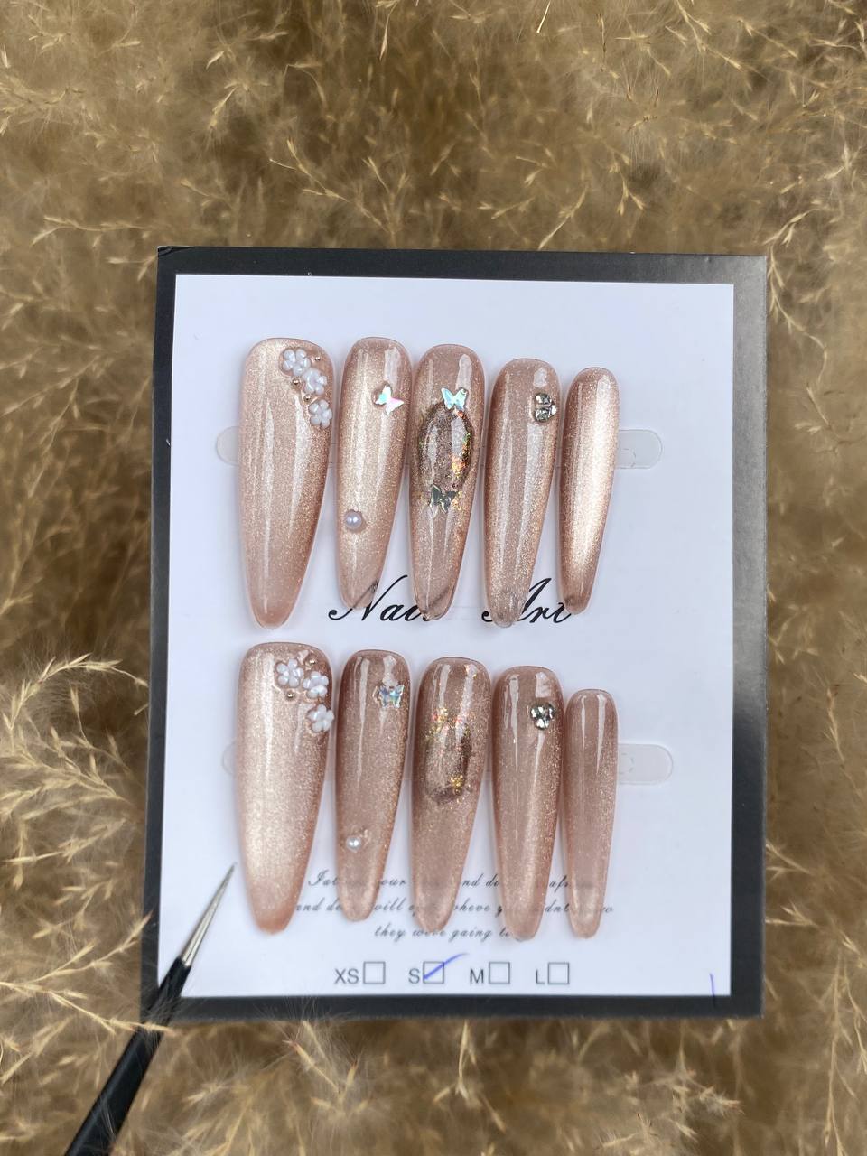 @JMhandmadepressonnails