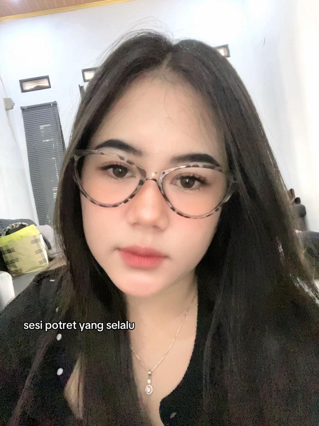 @vanieoktoo