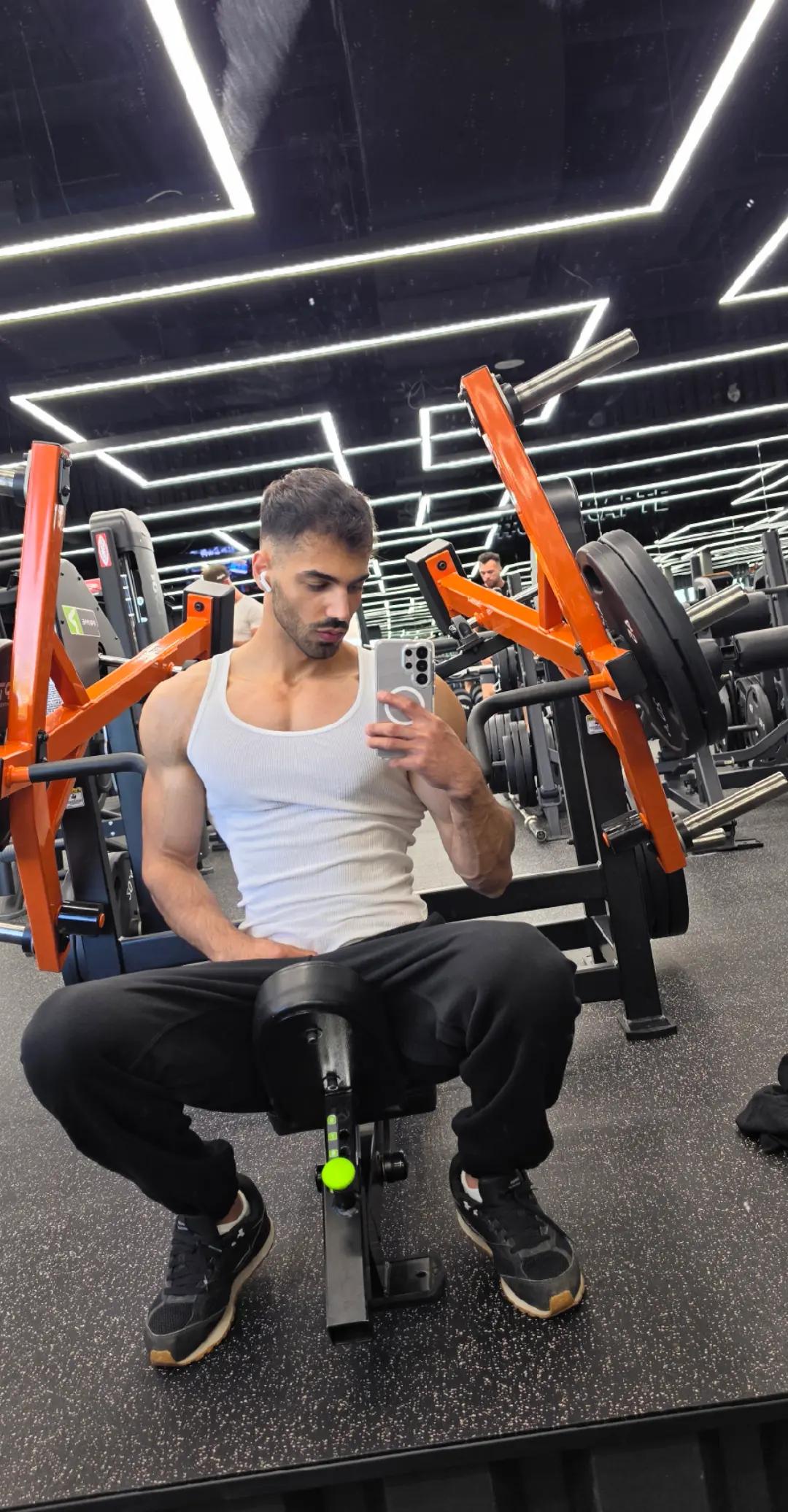 @Prettyfaisal