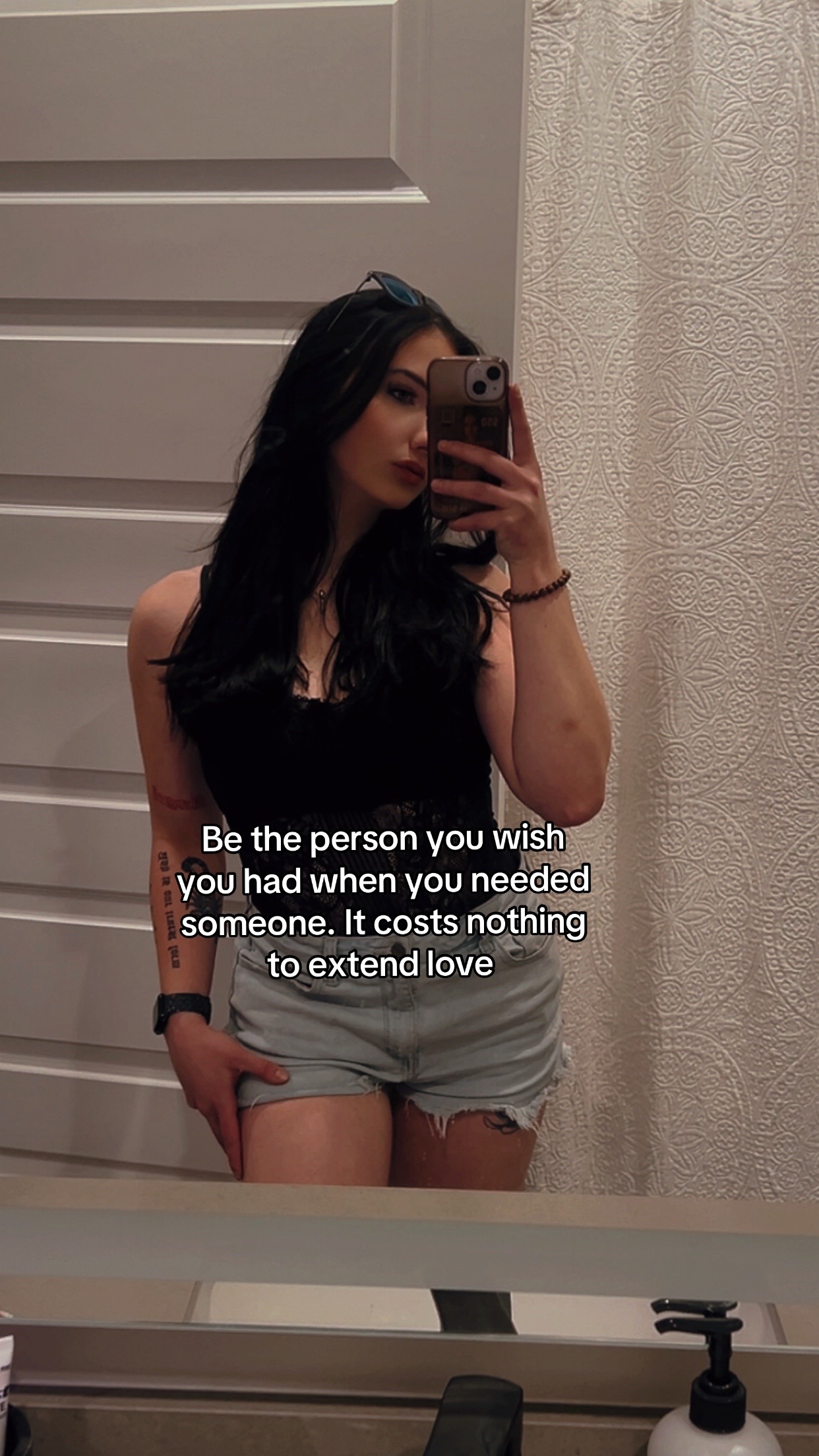 @Liv 🧛🏼&zwj;♀️