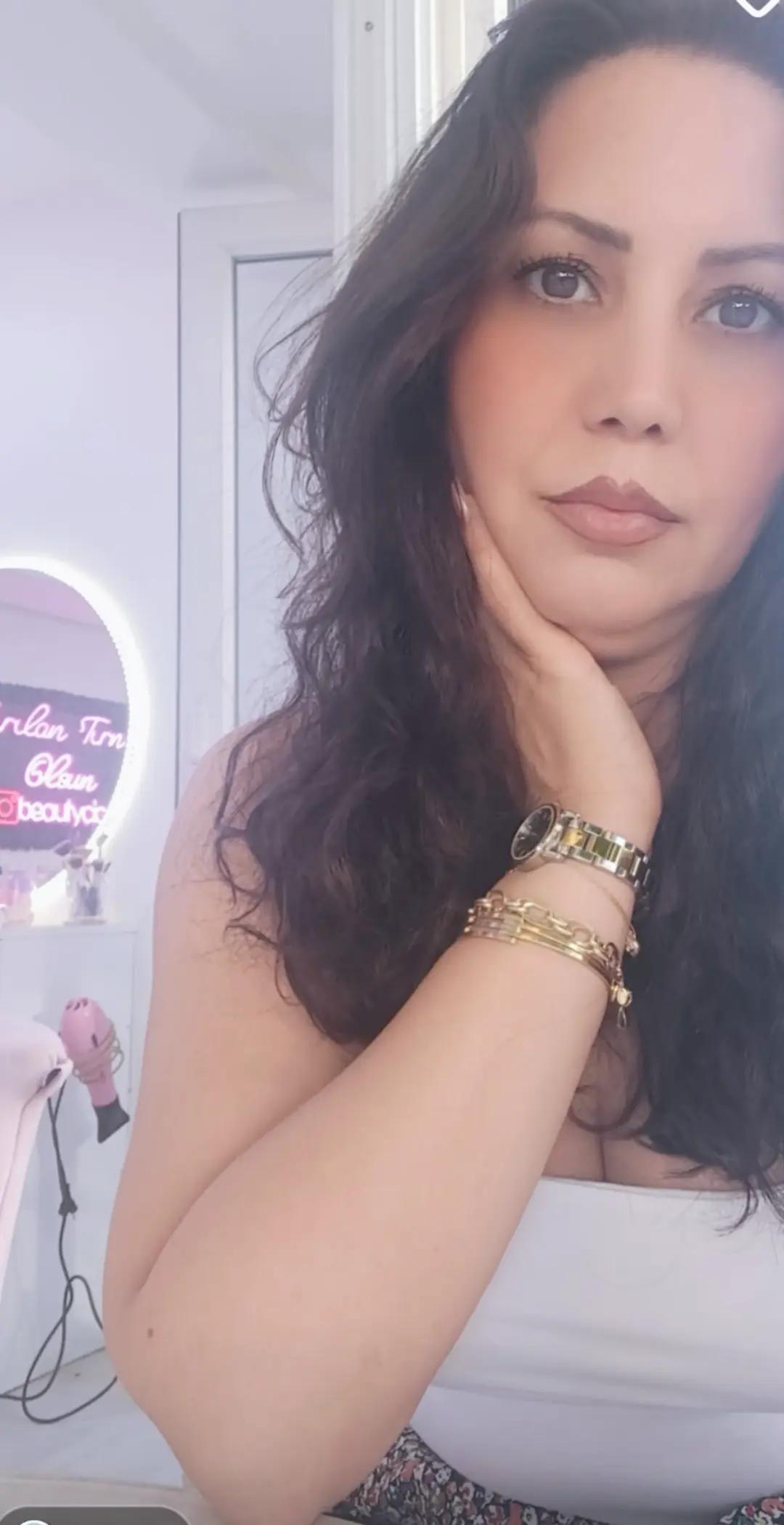 @&Ccedil;iğdem Şenocak ރ