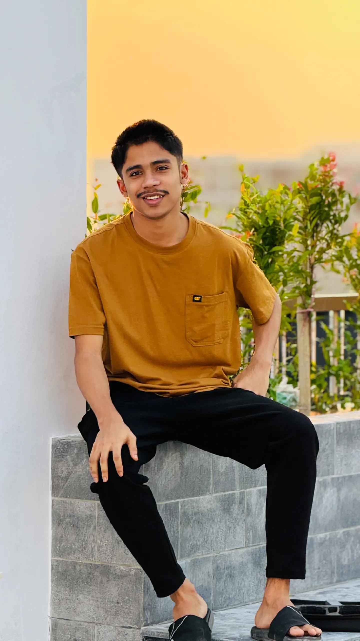 @⚡F A R U K⚡