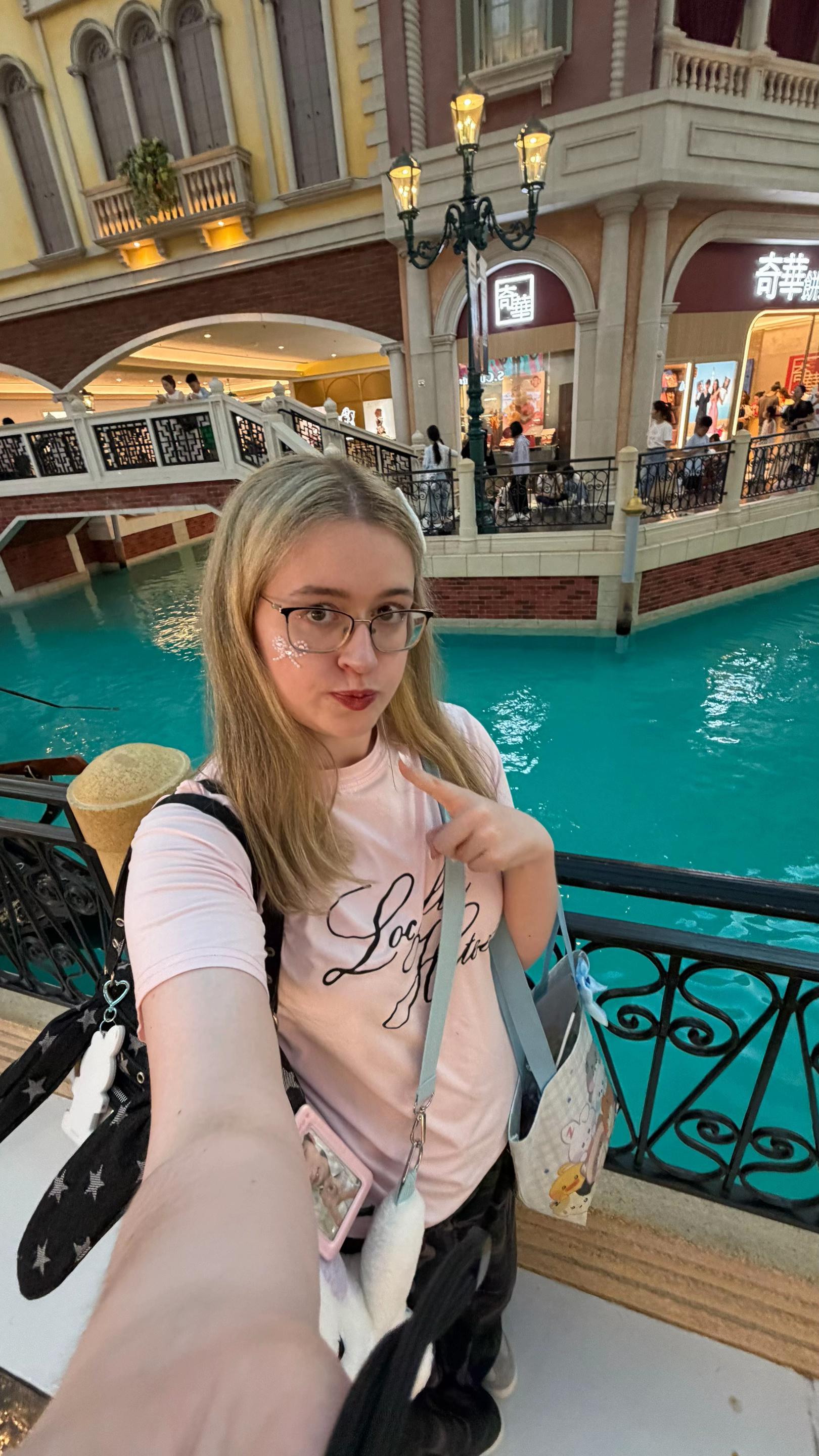 @abbie⁷ to rose.