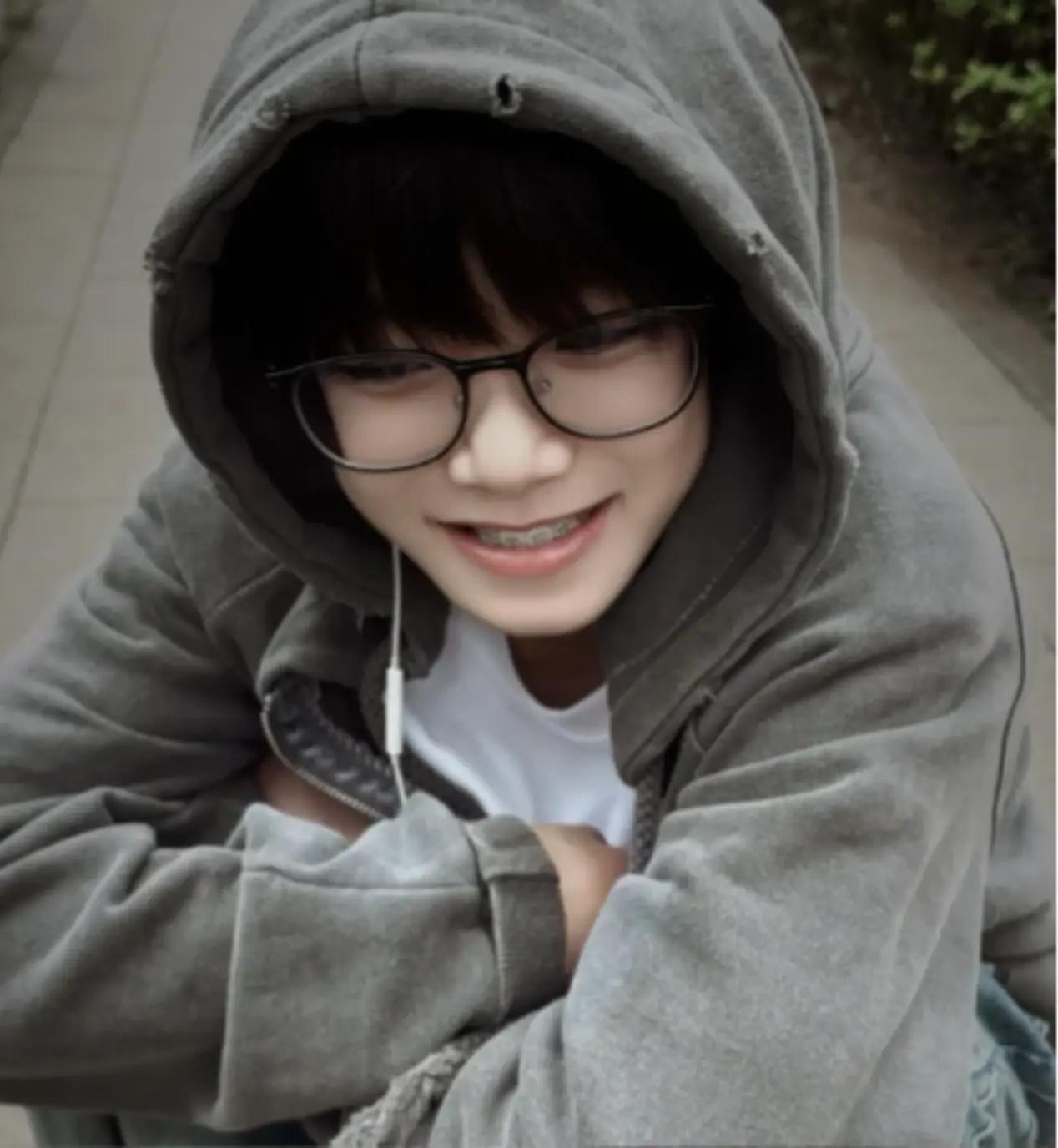 @Zhienhan
