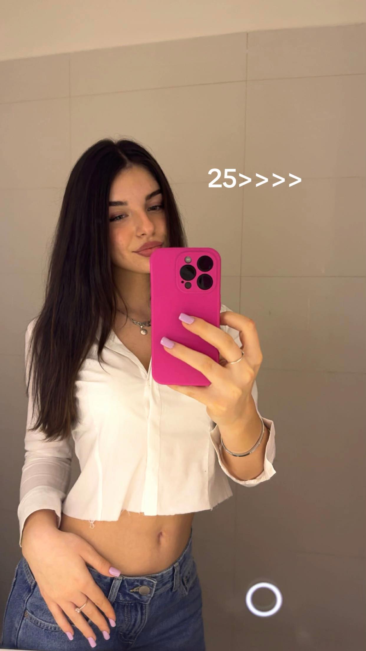 @Elena🎀